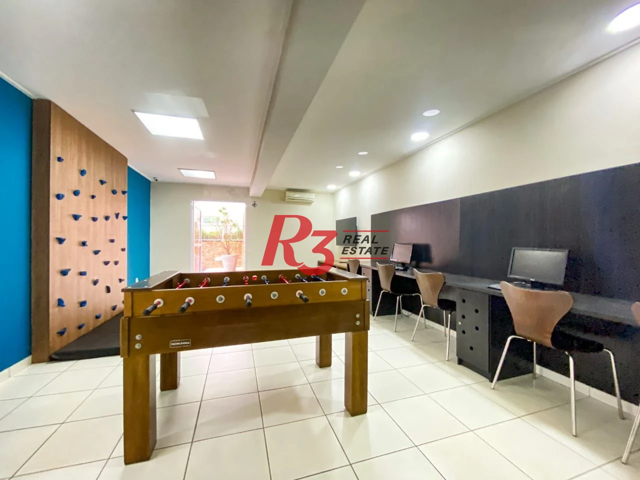 Apartamento com 2 dormitórios à venda, 97 m² por R$ 1.250.000,00 - Gonzaga - Santos/SP