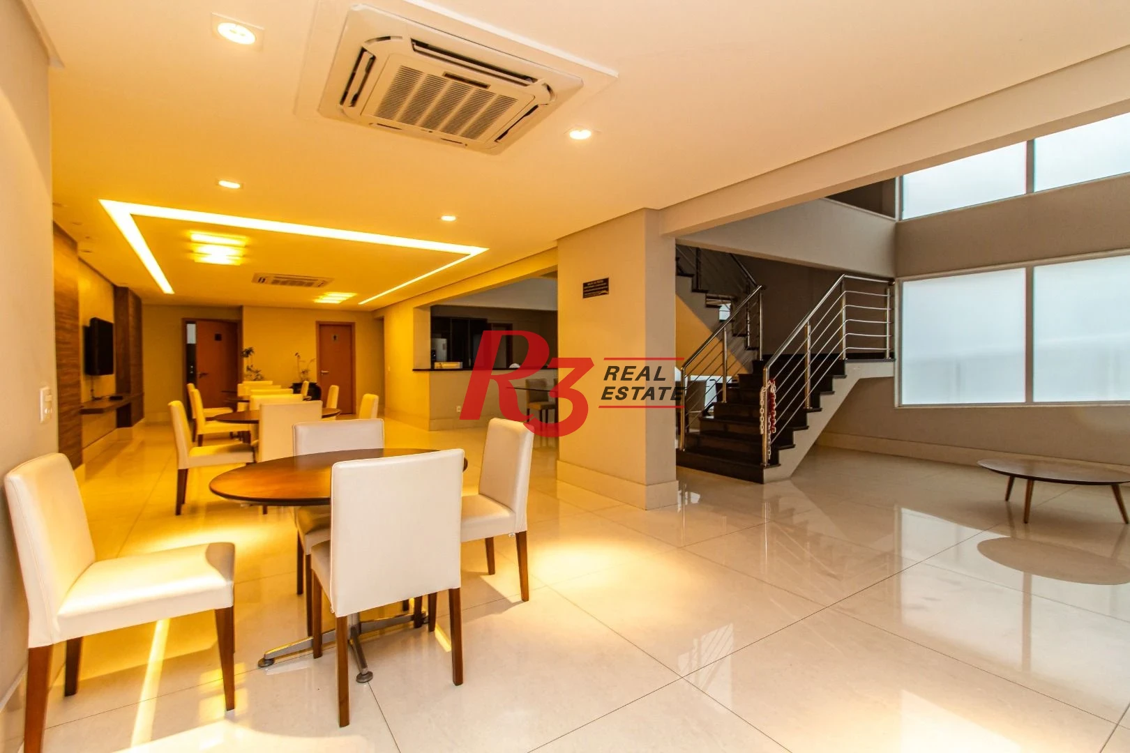 Apartamento com 3 dormitórios à venda, 171 m² por R$ 2.200.000,00 - Embaré - Santos/SP