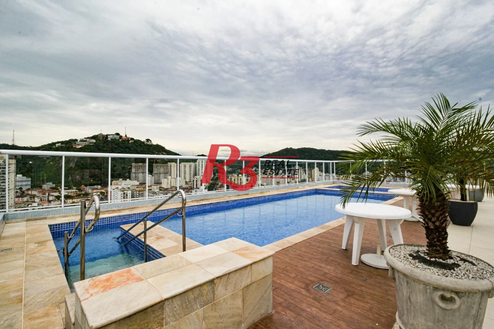 Apartamento com 3 dormitórios à venda, 114 m² por R$ 1.730.000,00 - Pompéia - Santos/SP