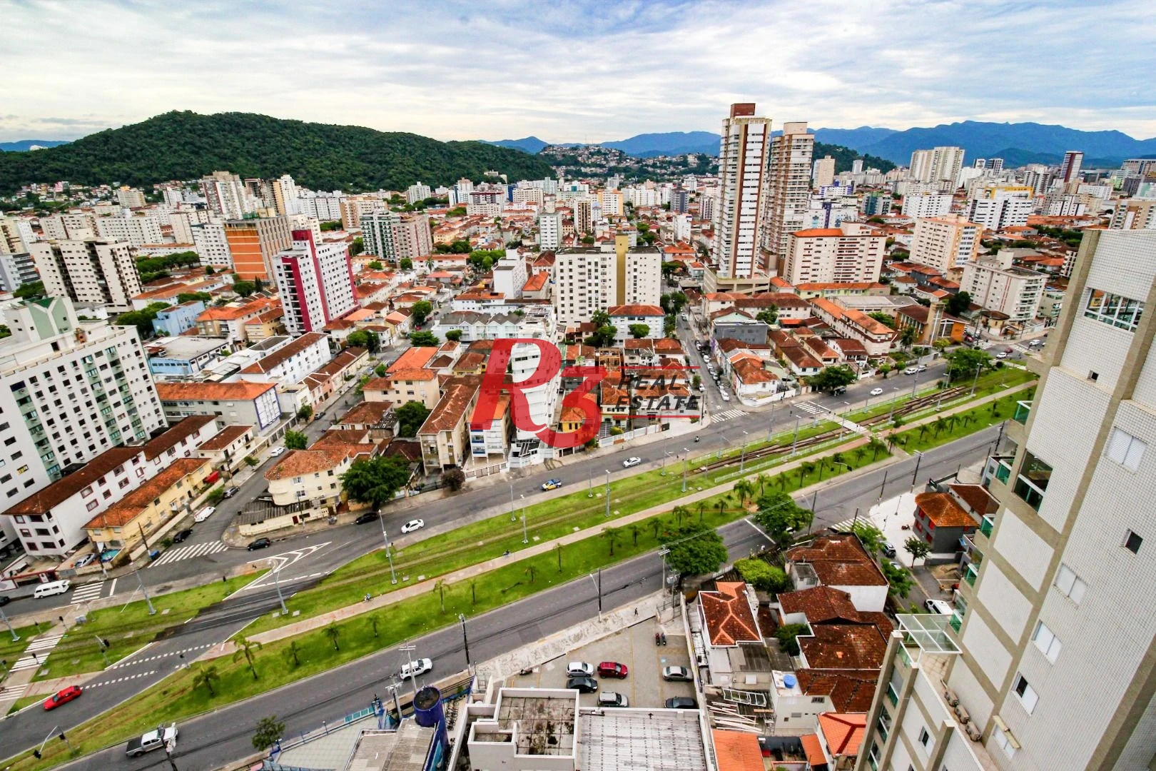 Apartamento com 3 dormitórios à venda, 114 m² por R$ 1.730.000,00 - Pompéia - Santos/SP