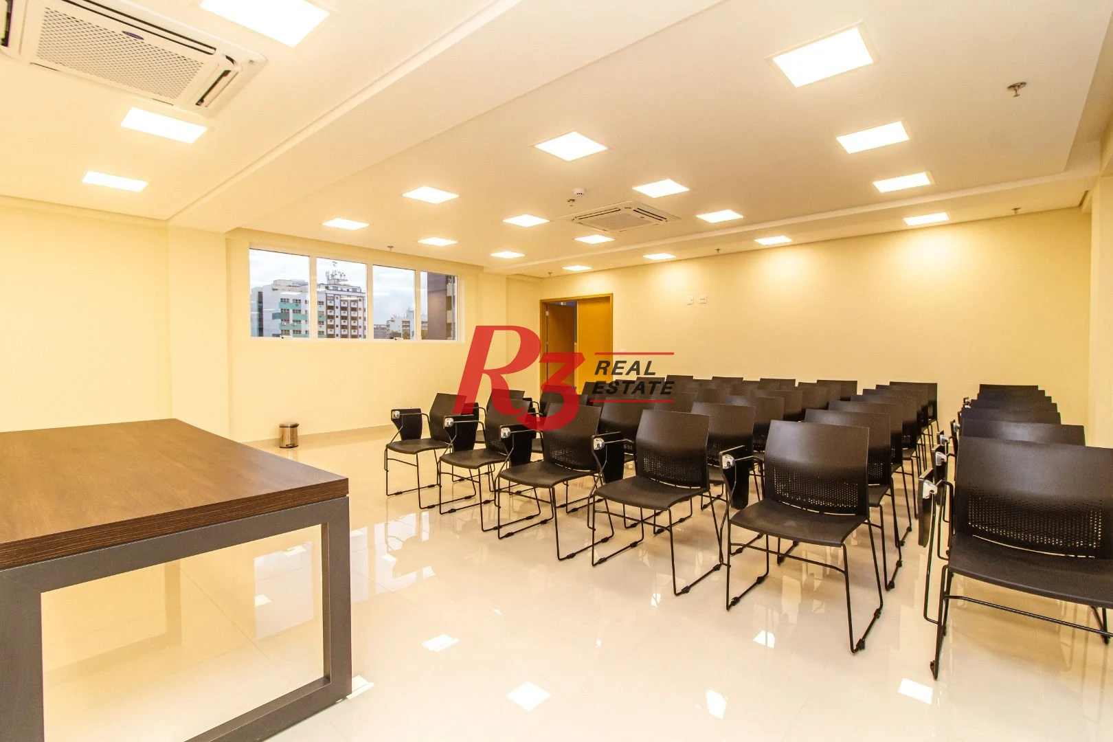 Sala para alugar, 101 m² por R$ 8.151,04/mês - Vila Matias - Santos/SP