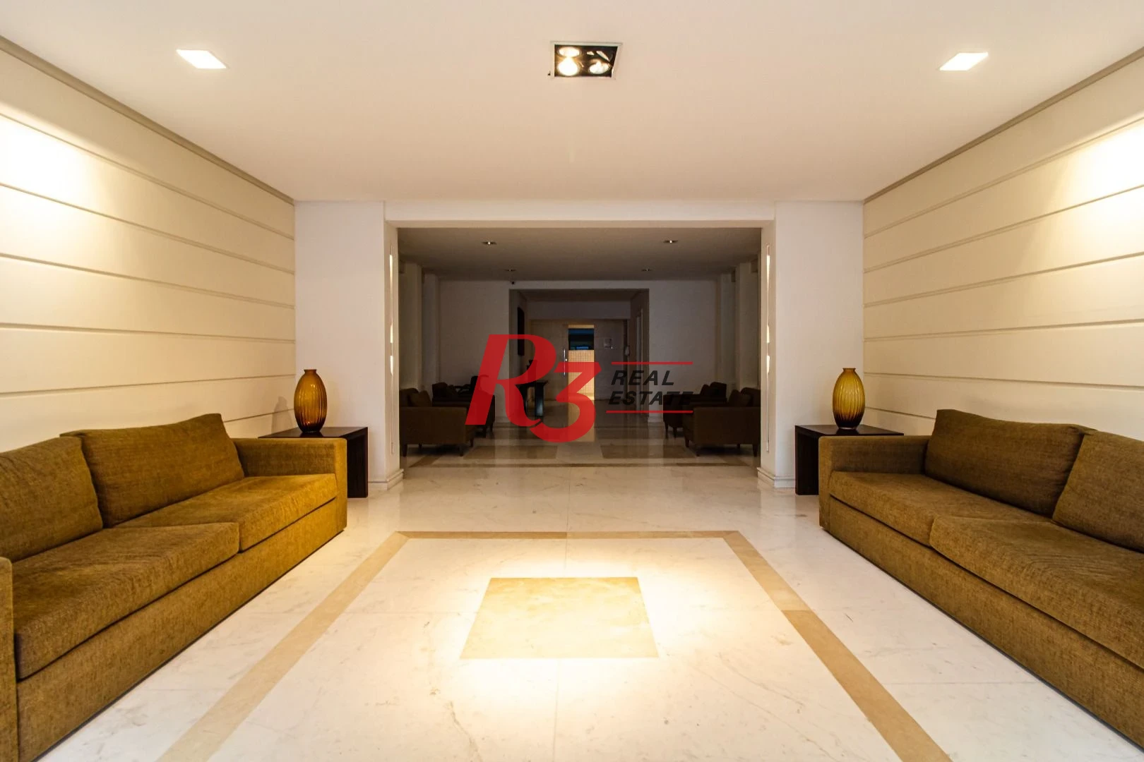 Apartamento Garden à venda, com 2 suítes e 3 vagas, Gonzaga, Santos SP