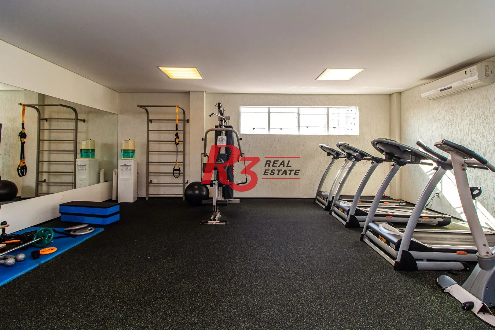 Apartamento Garden à venda, com 2 suítes e 3 vagas, Gonzaga, Santos SP