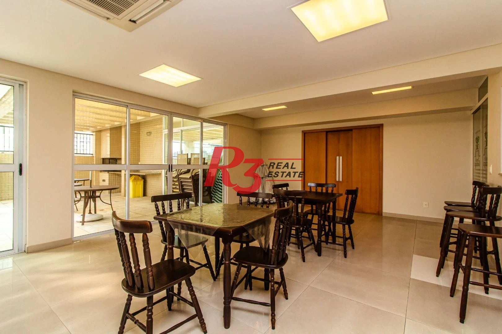 Apartamento Garden à venda, com 2 suítes e 3 vagas, Gonzaga, Santos SP