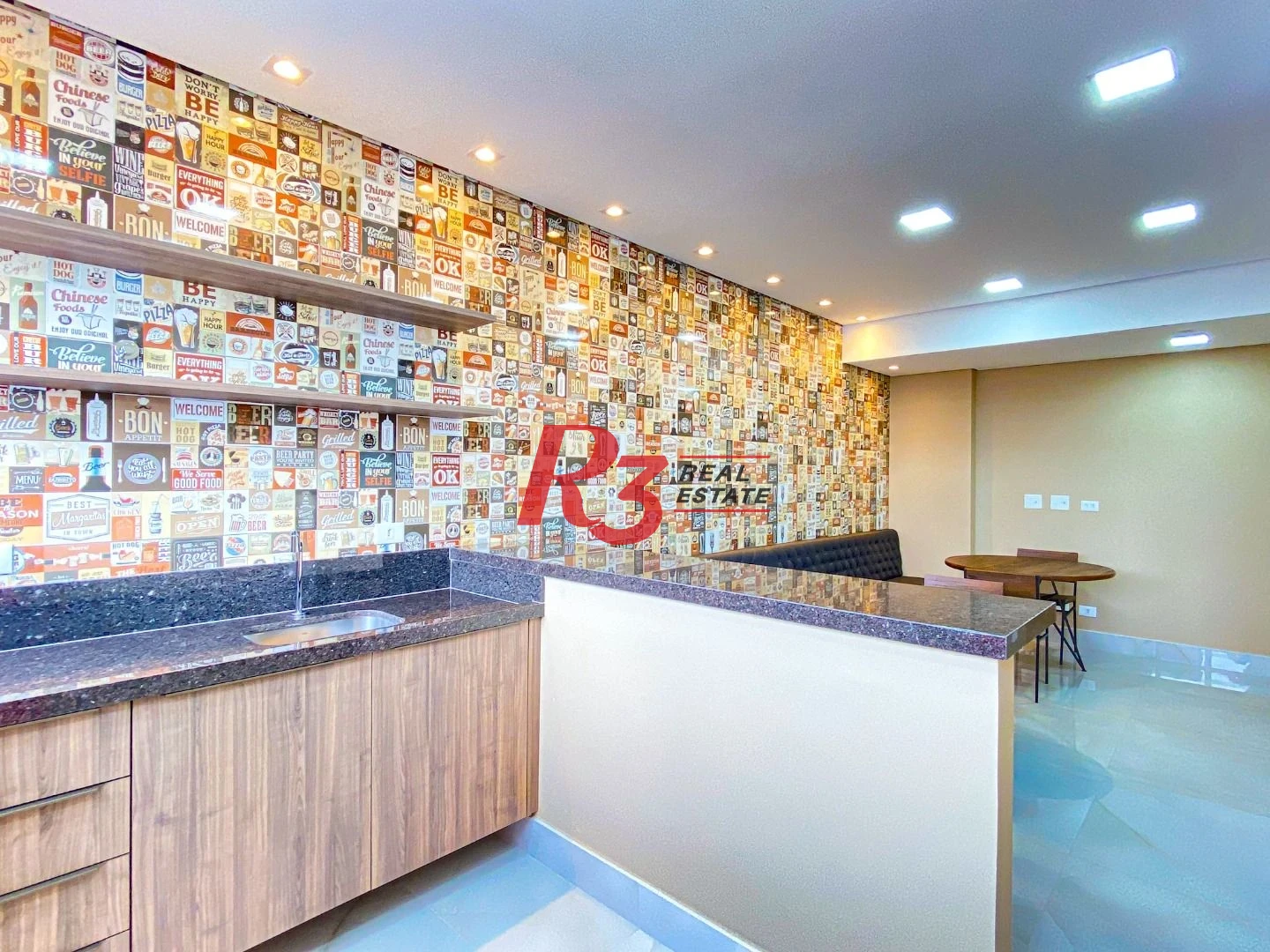 Apartamento com 2 dormitórios para alugar, 69 m² por R$ 5.500,00/mês - Boqueirão - Santos/SP