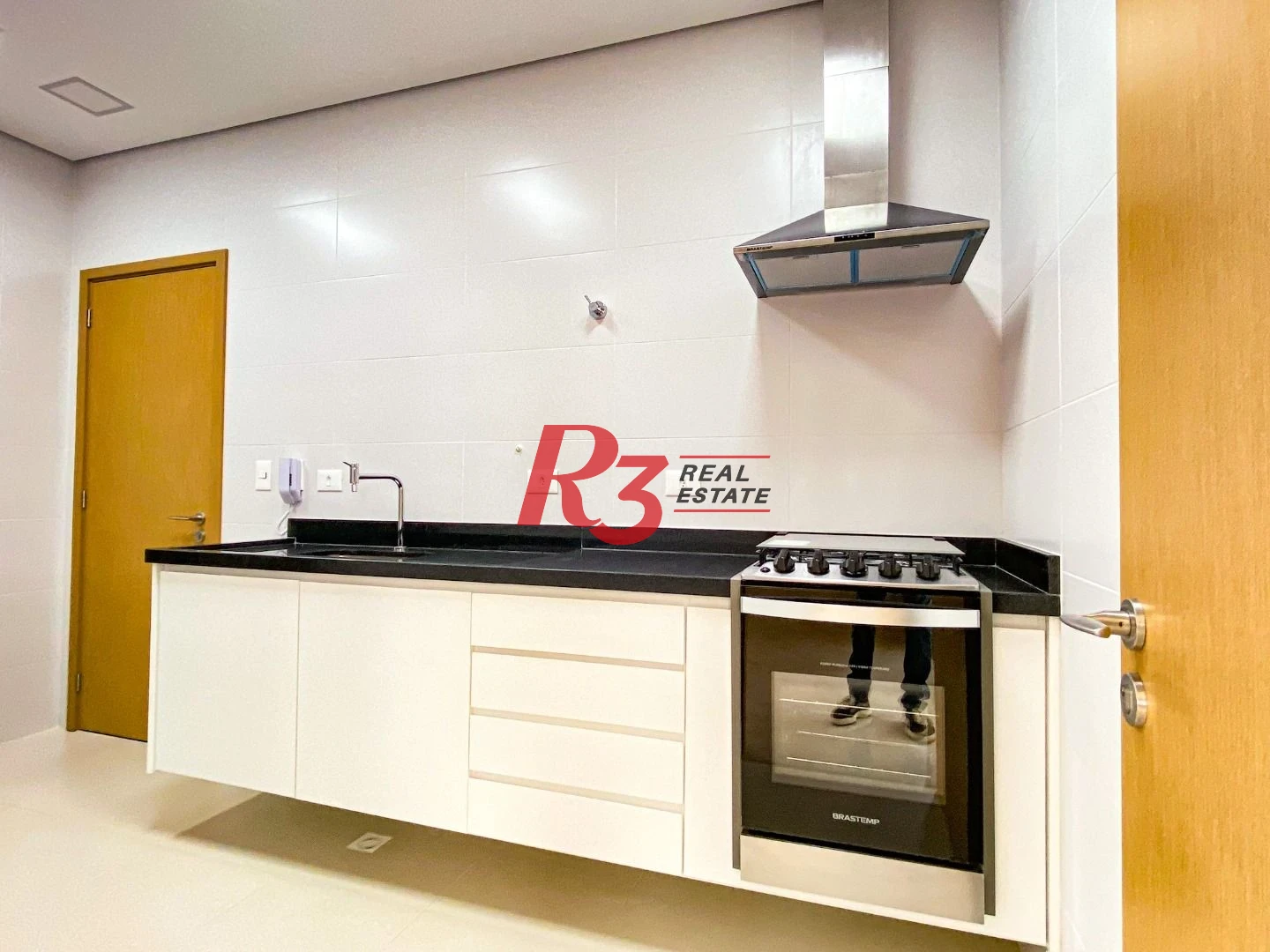 Apartamento com 2 dormitórios para alugar, 69 m² por R$ 5.500,00/mês - Boqueirão - Santos/SP