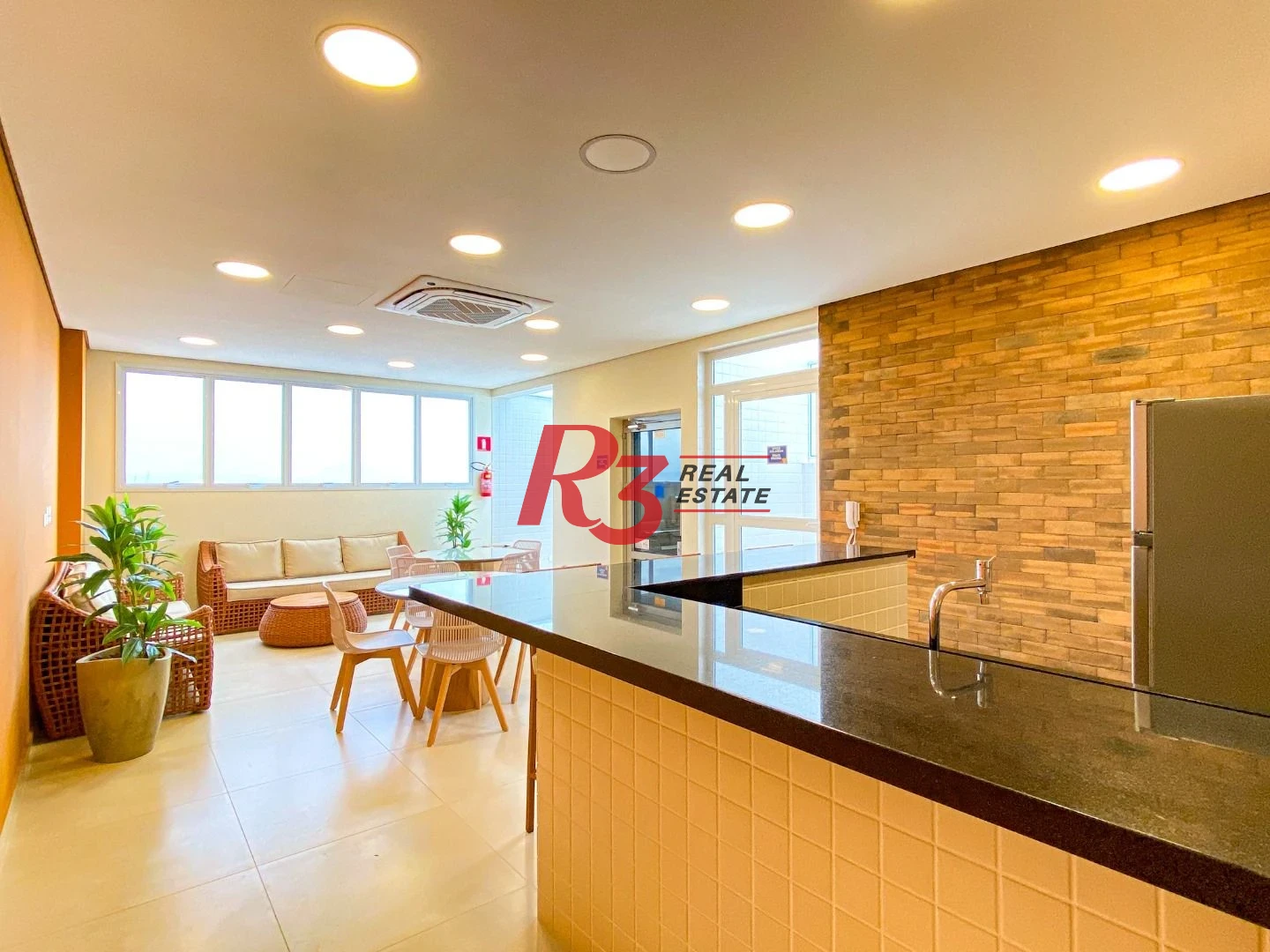 Apartamento com 2 dormitórios para alugar, 69 m² por R$ 5.500,00/mês - Boqueirão - Santos/SP