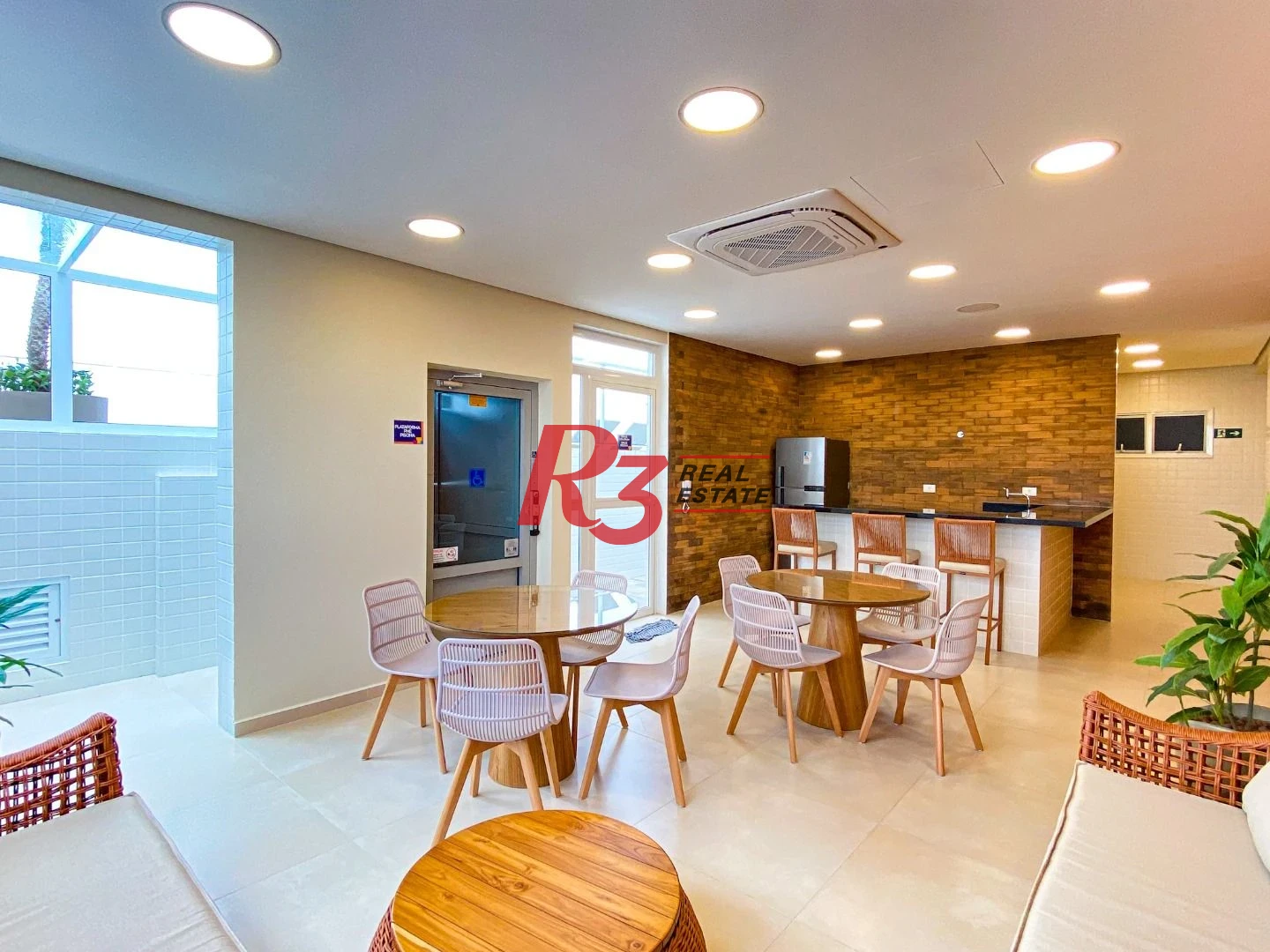 Apartamento com 2 dormitórios para alugar, 69 m² por R$ 5.500,00/mês - Boqueirão - Santos/SP