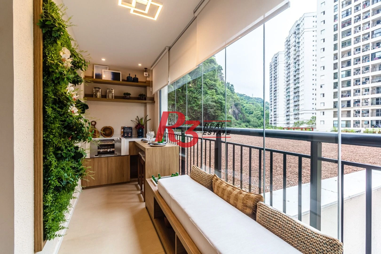 Apartamento com 2 quartos à venda, 63 m² por R$ 700.000 - Marapé - Santos/SP
