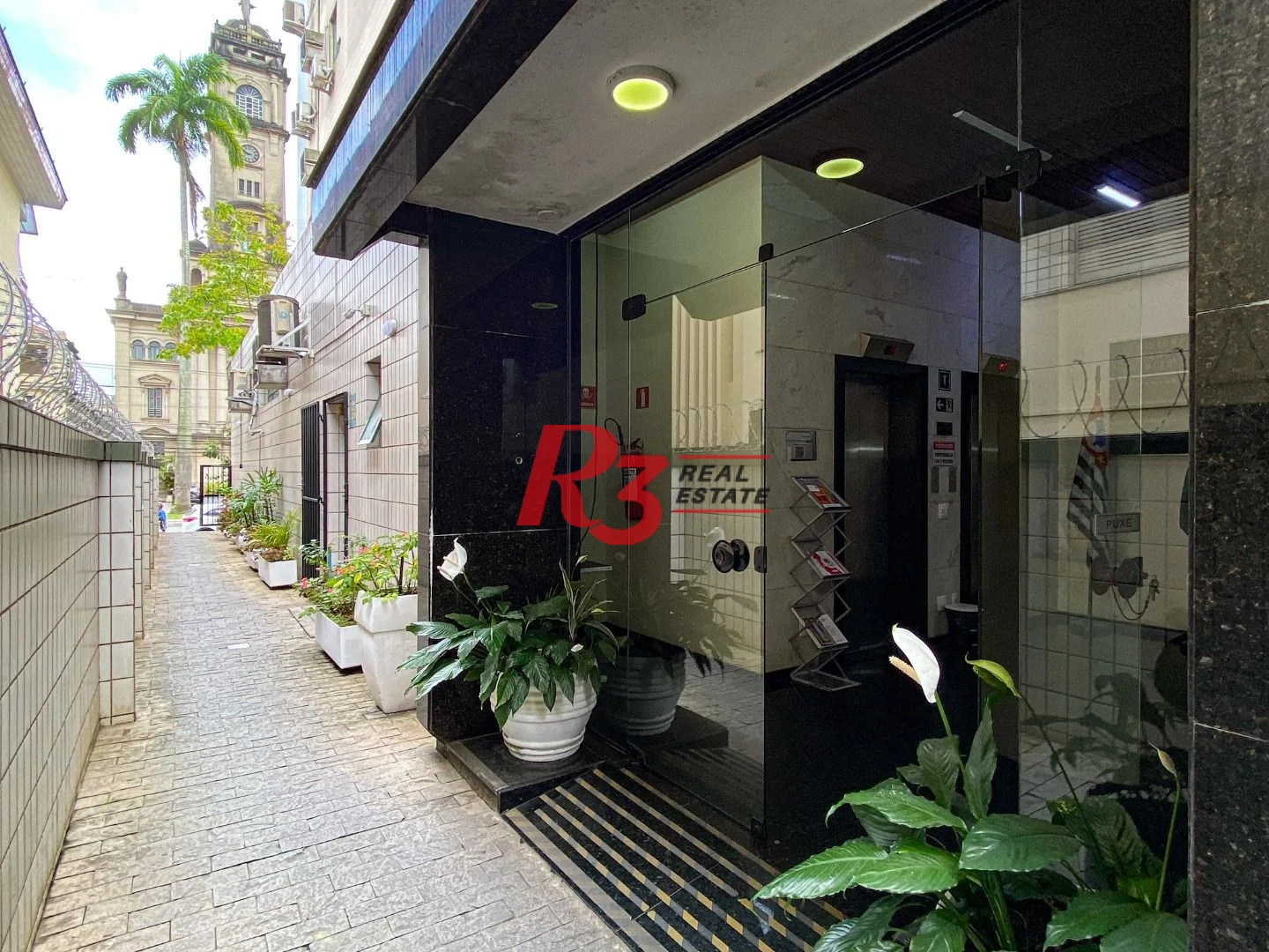 Sala para alugar, 121 m² por R$ 5.000,00/mês - Gonzaga - Santos/SP