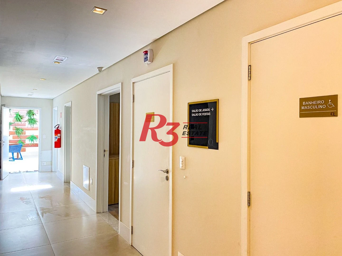 EXECLENTE APARTAMENTO NA APARECIDA, ÓTIMA LOCALIZAÇÃO, DIFERENCIADO COM DOUBLE SUÍTE NO QUARTO CASAL, VARANDA E PLANEJADOS