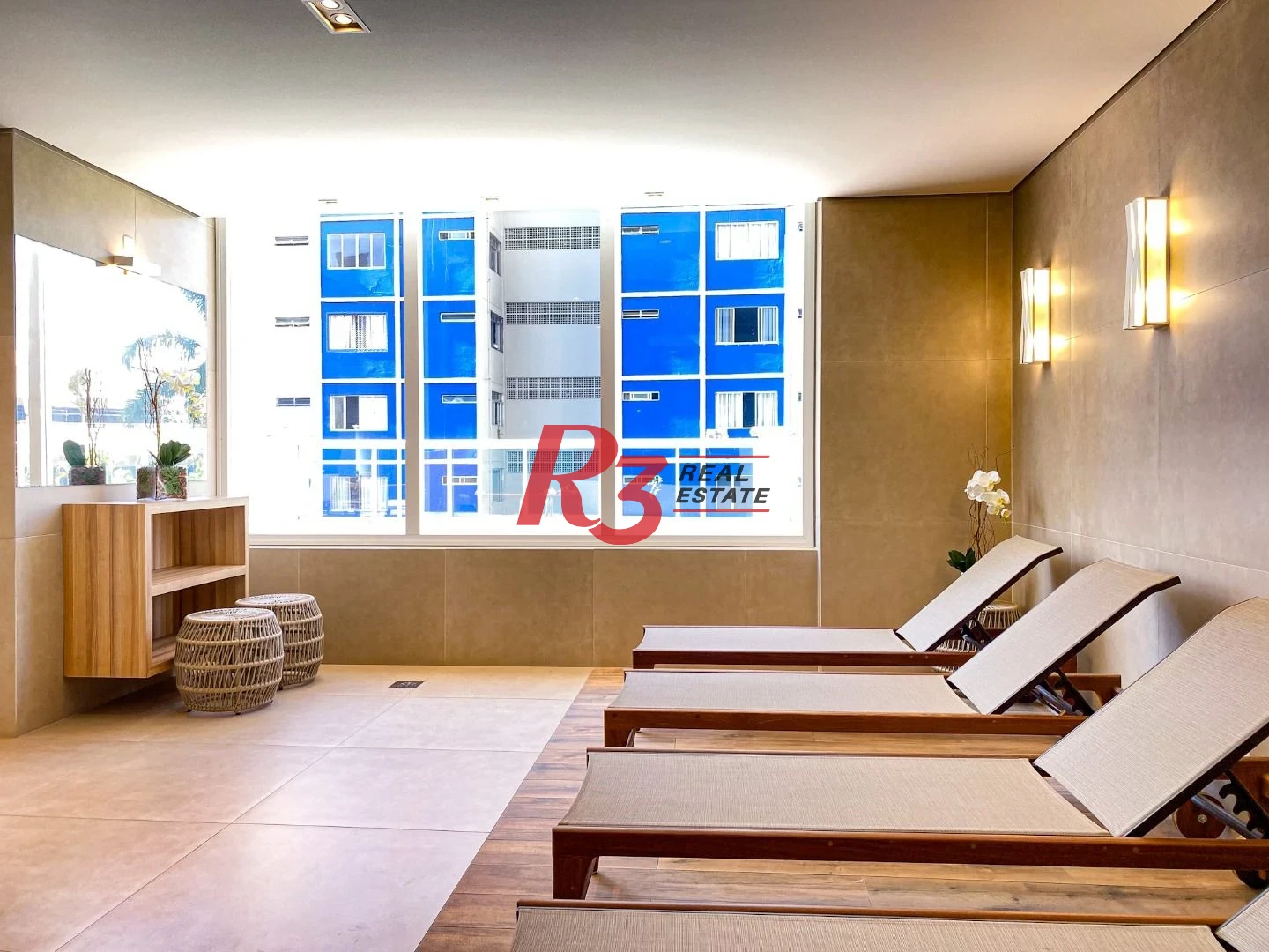 EXECLENTE APARTAMENTO NA APARECIDA, ÓTIMA LOCALIZAÇÃO, DIFERENCIADO COM DOUBLE SUÍTE NO QUARTO CASAL, VARANDA E PLANEJADOS