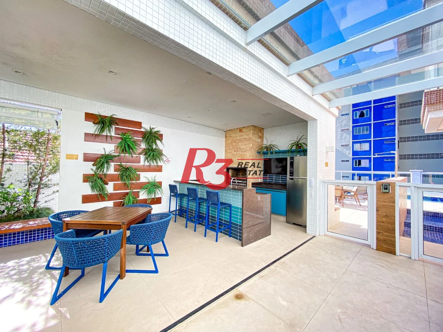 EXECLENTE APARTAMENTO NA APARECIDA, ÓTIMA LOCALIZAÇÃO, DIFERENCIADO COM DOUBLE SUÍTE NO QUARTO CASAL, VARANDA E PLANEJADOS
