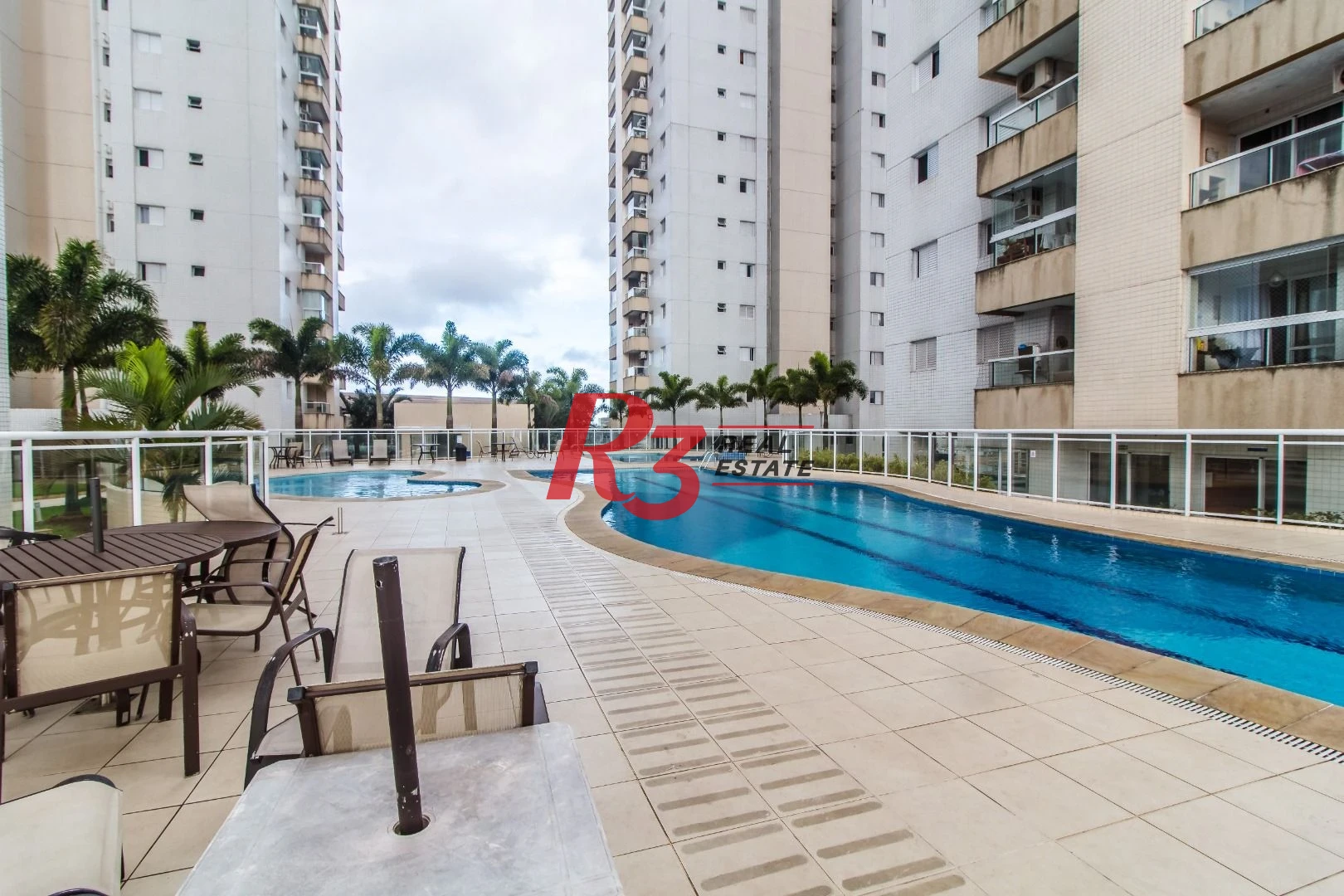 Apartamento com 3 dormitórios à venda, 77 m² por R$ 650.000,00 - Ponta da Praia - Santos/SP
