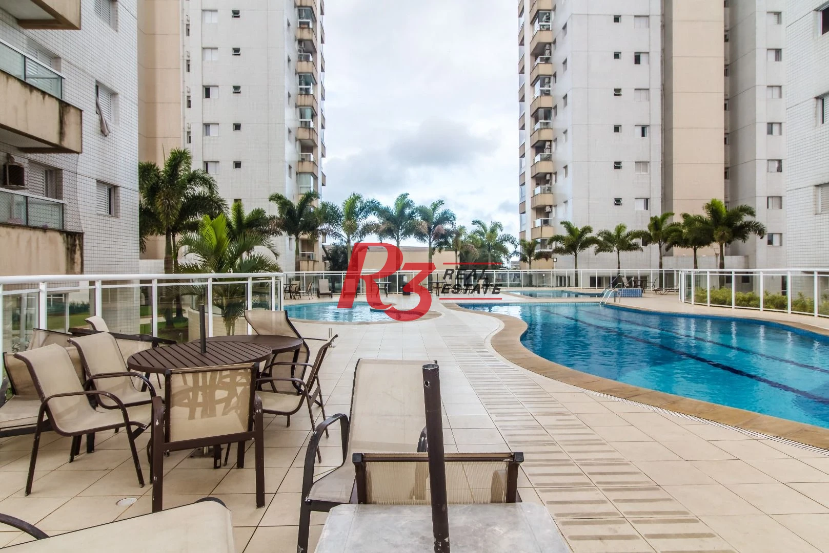 Apartamento com 3 dormitórios à venda, 77 m² por R$ 650.000,00 - Ponta da Praia - Santos/SP