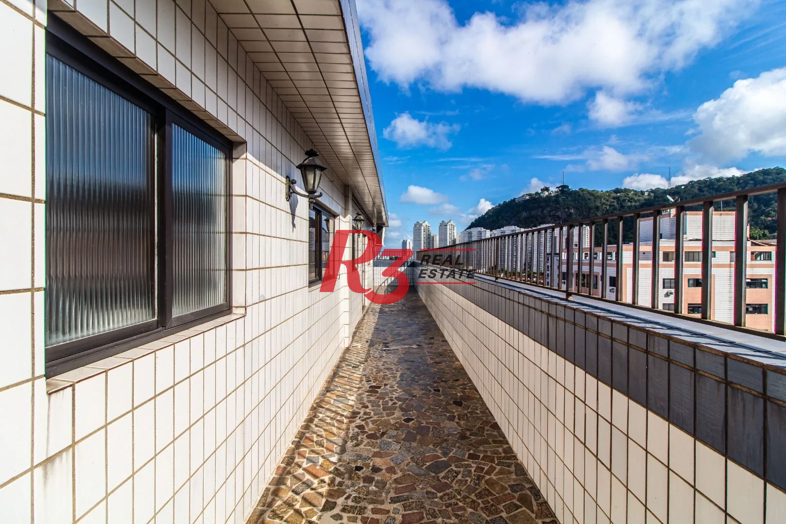 Apartamento com 2 dormitórios à venda, 104 m² por R$ 690.000,00 - Marapé - Santos/SP
