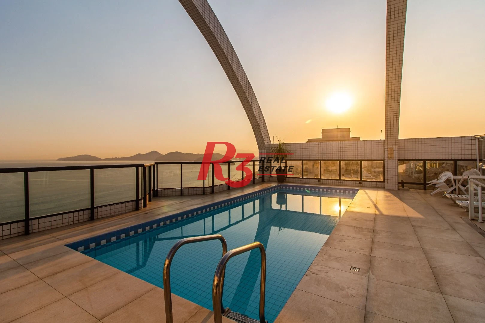 Flat com 2 dormitórios para alugar, 60 m² por R$ 7.000,00/mês - Boqueirão - Santos/SP
