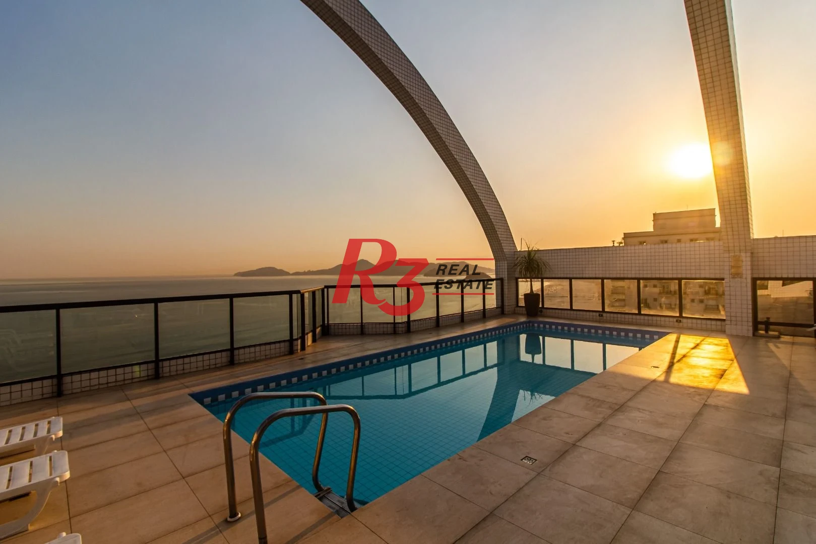 Flat com 2 dormitórios para alugar, 60 m² por R$ 7.000,00/mês - Boqueirão - Santos/SP