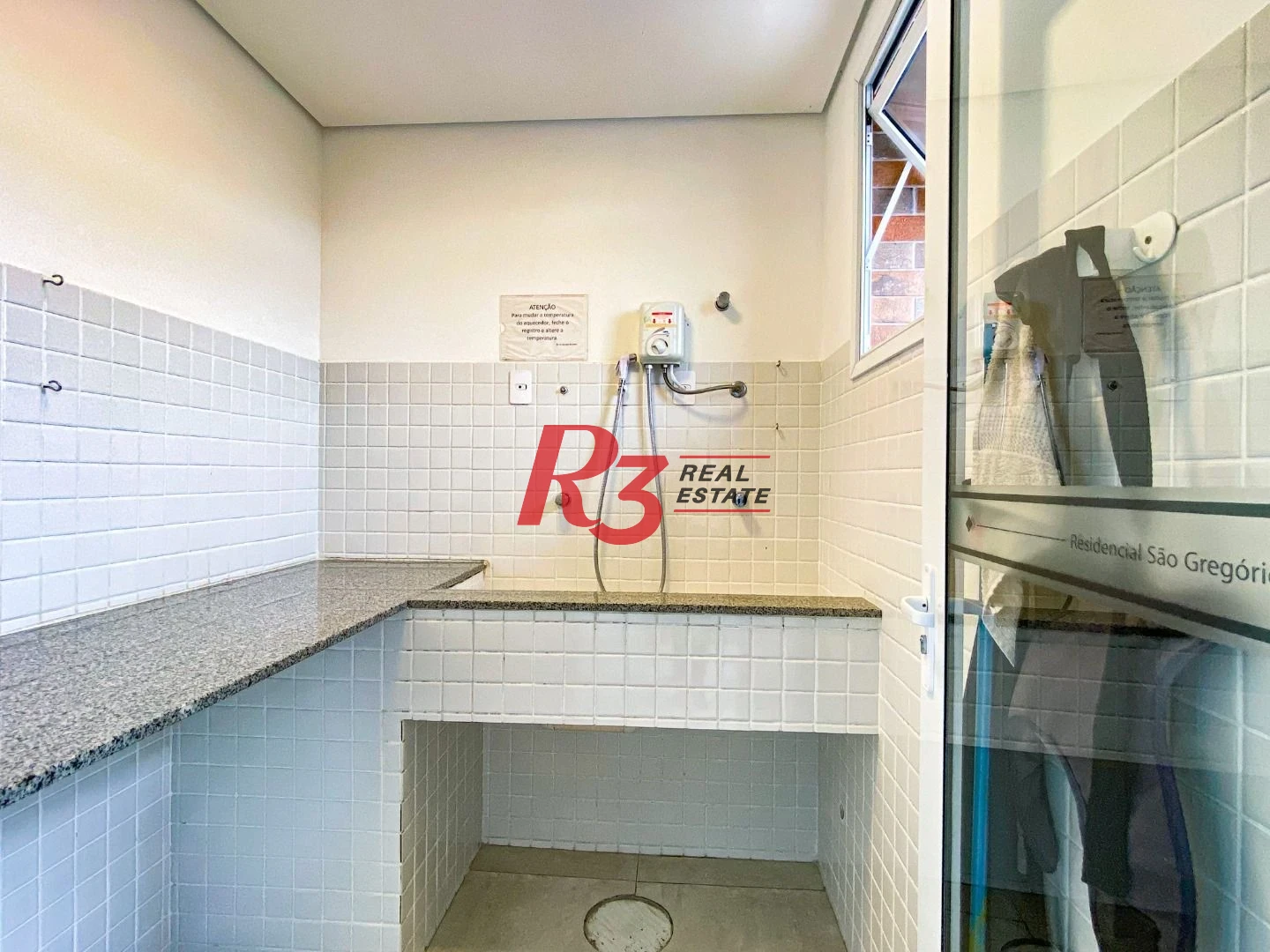 Apartamento com 1 dormitório para alugar, 45 m² por R$ 4.500,00/mês - Campo Grande - Santos/SP