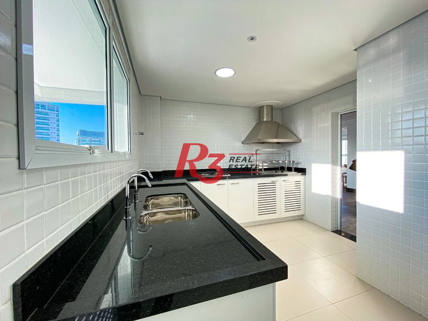 Apartamento com 3 dormitórios para alugar, 166 m² por R$ 18.400,00/mês - Ponta da Praia - Santos/SP