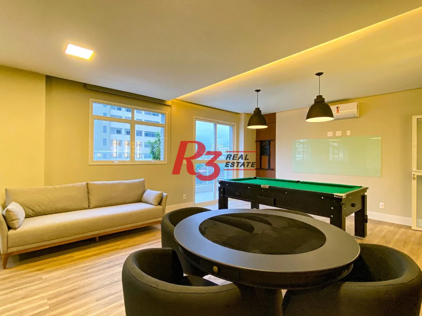 Apartamento com 2 dormitórios para alugar, 87 m² por R$ 7.500,00/mês - Gonzaga - Santos/SP