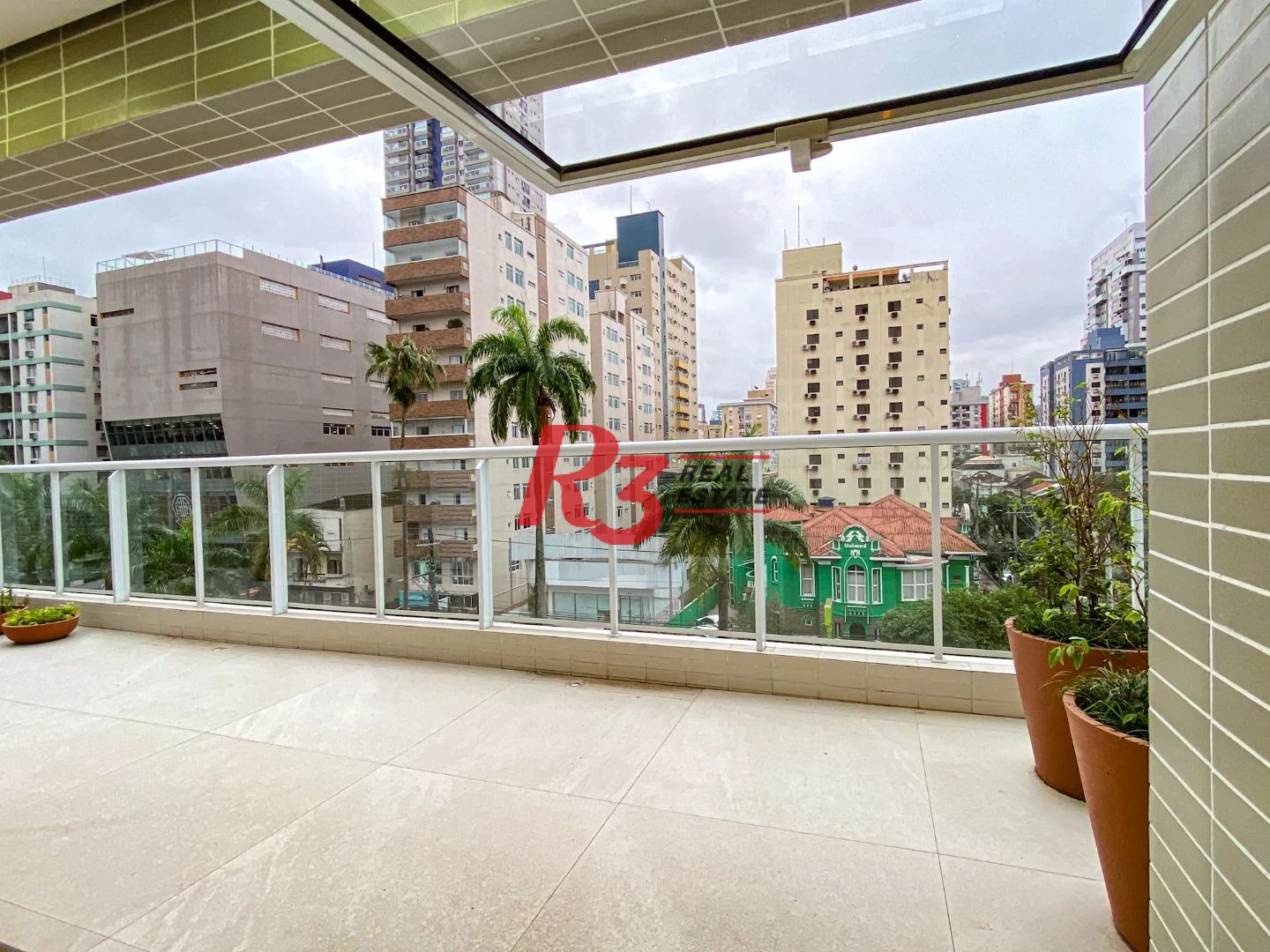 Apartamento com 2 dormitórios para alugar, 87 m² por R$ 7.500,00/mês - Gonzaga - Santos/SP