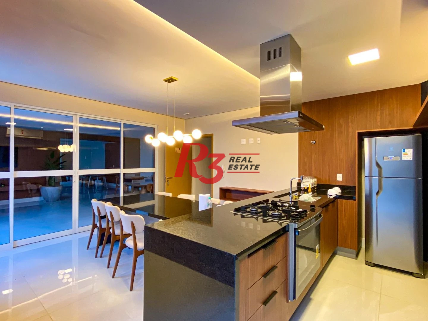 Apartamento com 2 dormitórios para alugar, 87 m² por R$ 7.500,00/mês - Gonzaga - Santos/SP