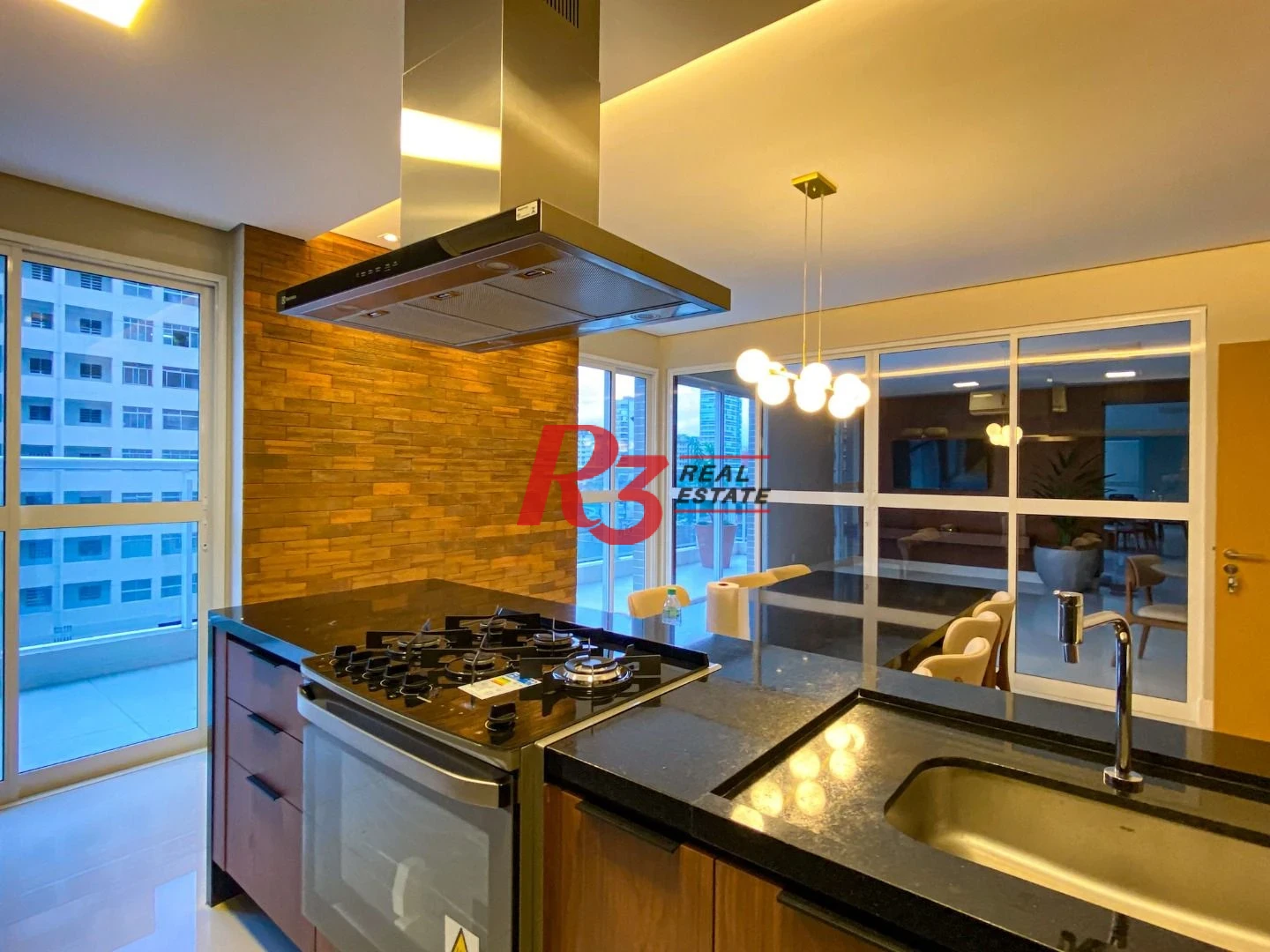 Apartamento com 2 dormitórios para alugar, 87 m² por R$ 7.500,00/mês - Gonzaga - Santos/SP