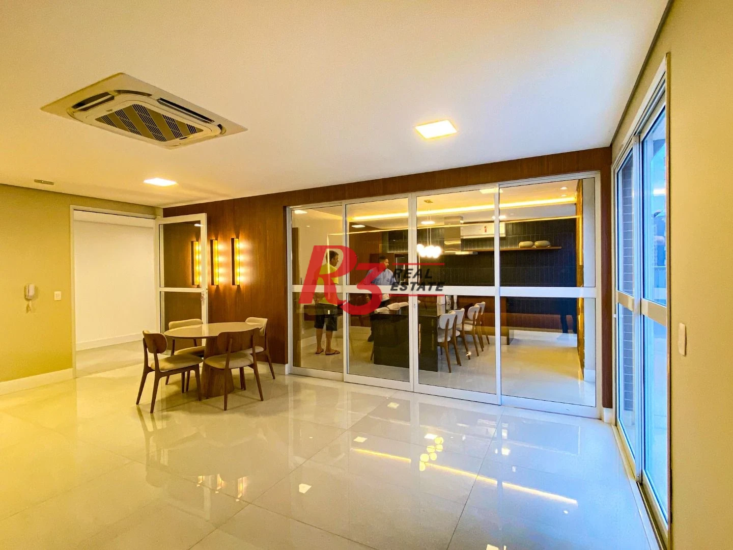 Apartamento com 2 dormitórios para alugar, 87 m² por R$ 7.500,00/mês - Gonzaga - Santos/SP