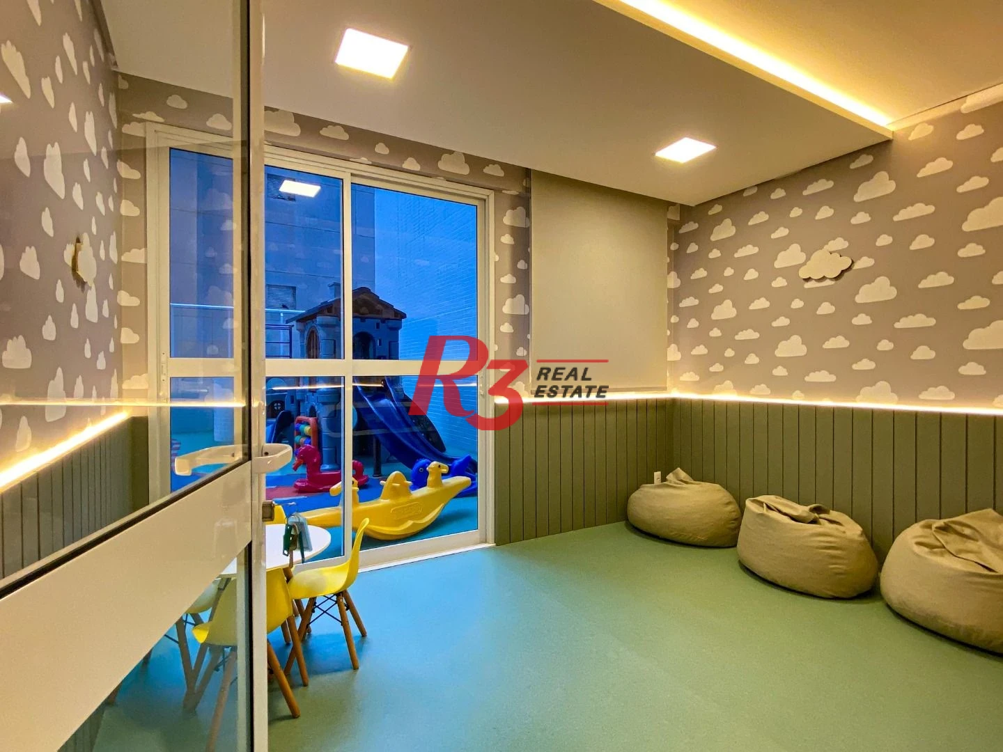 Apartamento com 2 dormitórios para alugar, 87 m² por R$ 7.500,00/mês - Gonzaga - Santos/SP