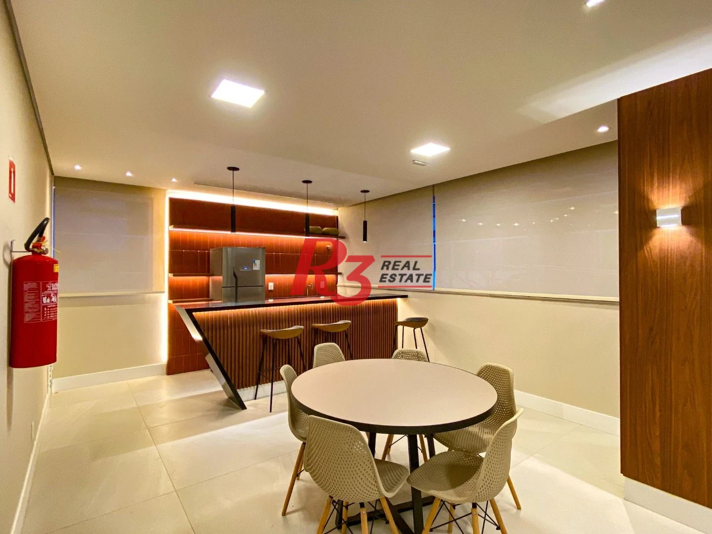 Apartamento com 2 dormitórios para alugar, 87 m² por R$ 7.500,00/mês - Gonzaga - Santos/SP