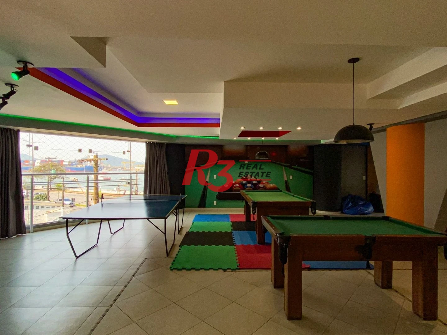 Apartamento com 3 dormitórios à venda, 199 m² por R$ 3.180.000,00 - Ponta da Praia - Santos/SP