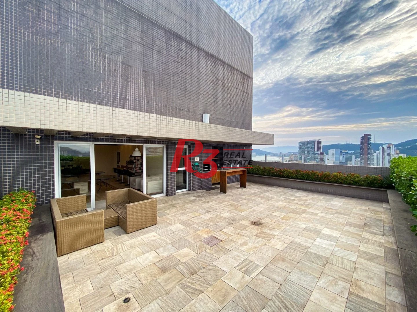 Apartamento, 71 m² - venda por R$ 1.325.000,00 ou aluguel por R$ 6.800,00/mês - Gonzaga - Santos/SP