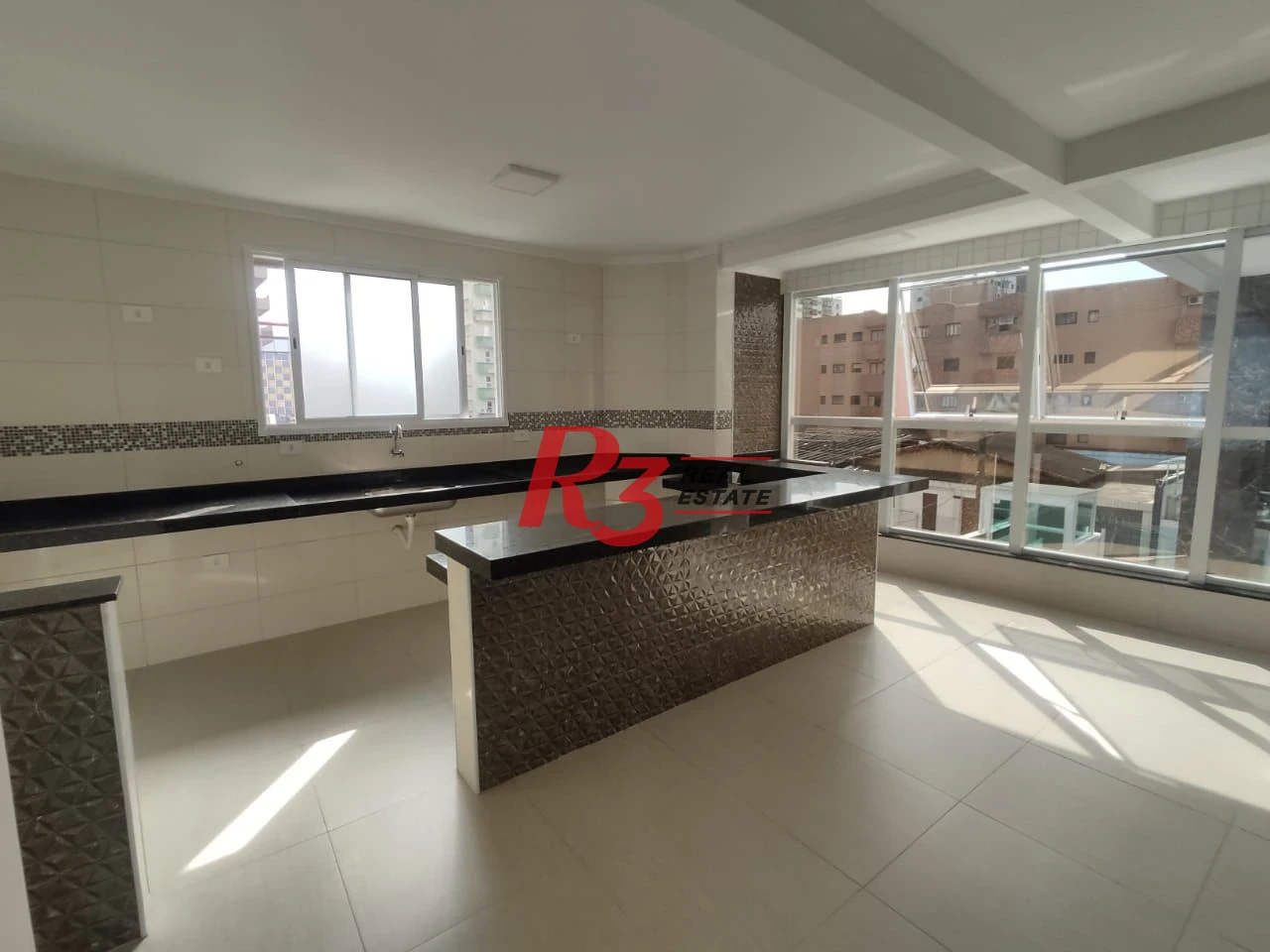 Apartamento com 3 dormitórios à venda, 93 m² por R$ 620.000,00 - Vila Tupi - Praia Grande/SP