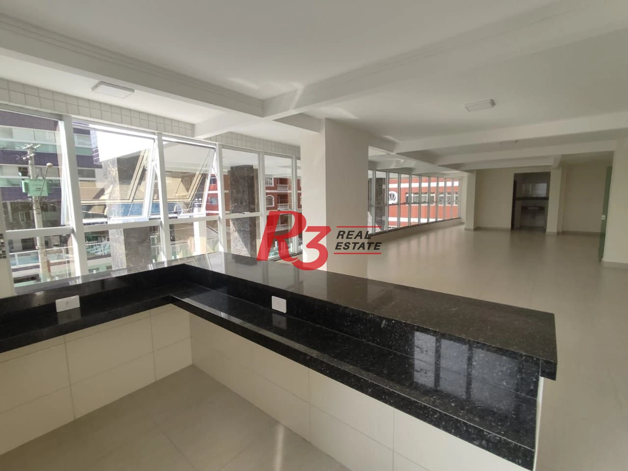 Apartamento com 3 dormitórios à venda, 93 m² por R$ 620.000,00 - Vila Tupi - Praia Grande/SP
