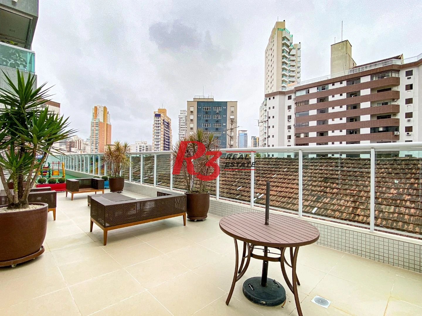 Apartamento com 3 dormitórios para alugar, 104 m² por R$ 14.500,00/mês - Gonzaga - Santos/SP