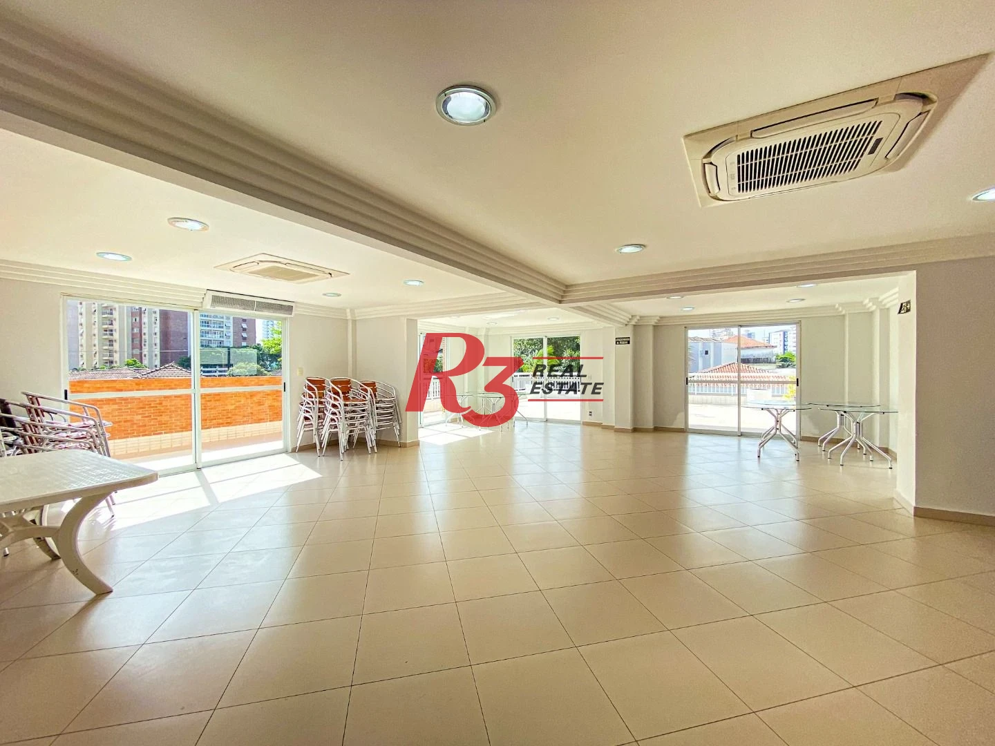 *ACEITA PERMUTA* Apartamento com 4 suítes com varanda e vista mar, 240 m² por R$ 2.200.000 - Ponta da Praia - Santos/SP