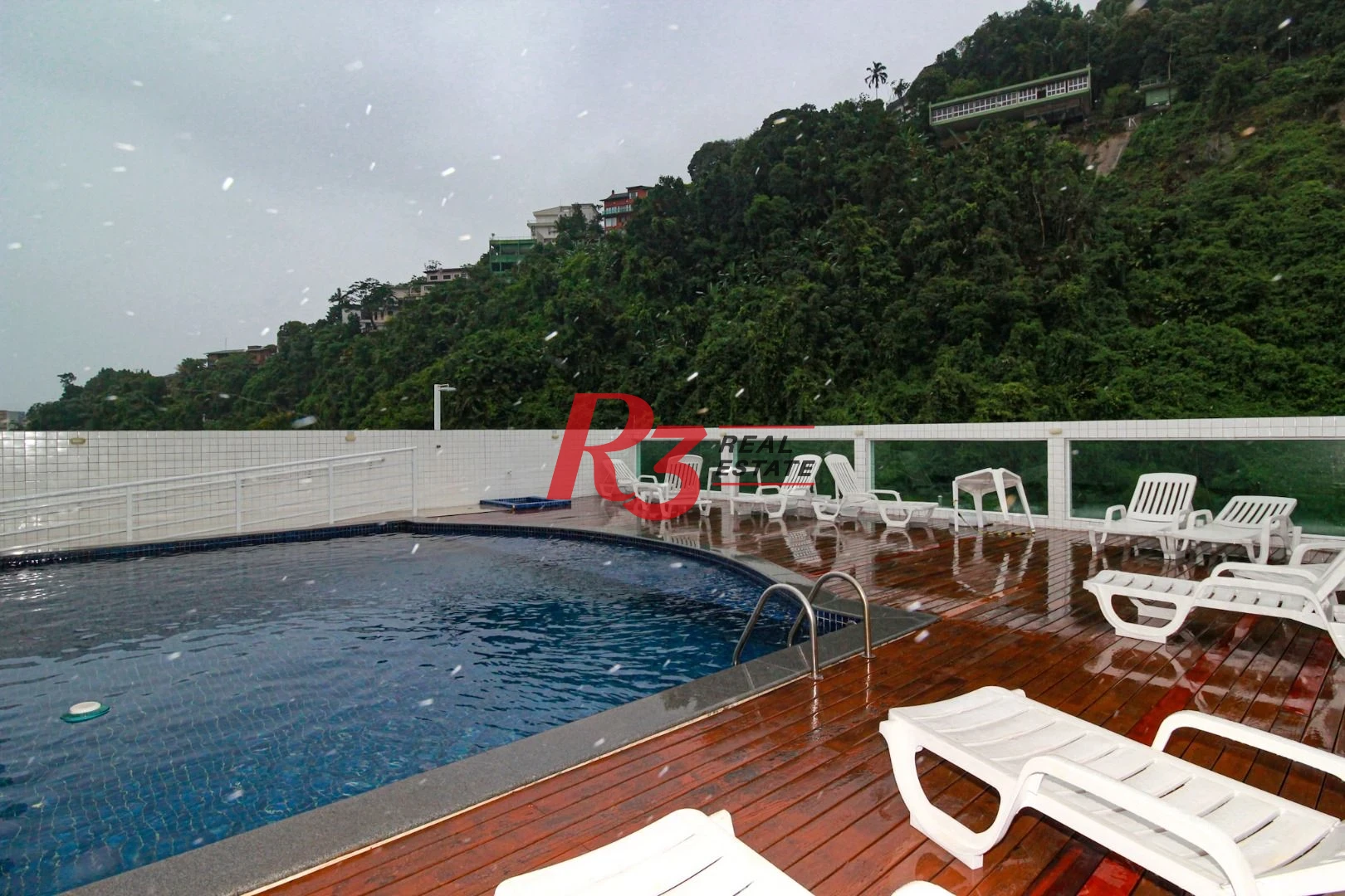 Apartamento com 1 dormitório para alugar, 42 m² por R$ 3.000,00/mês - Marapé - Santos/SP