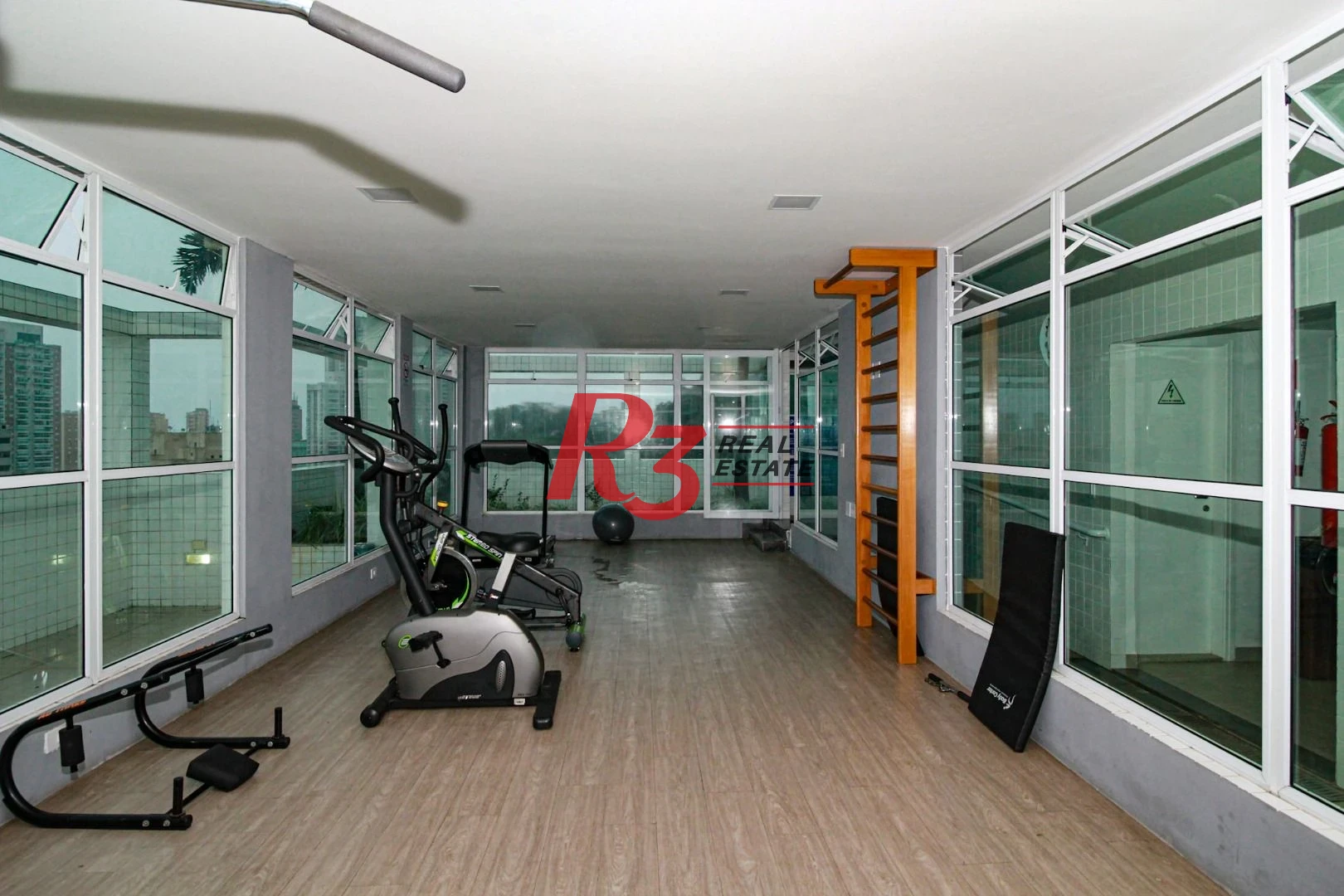 Apartamento com 1 dormitório para alugar, 42 m² por R$ 3.000,00/mês - Marapé - Santos/SP