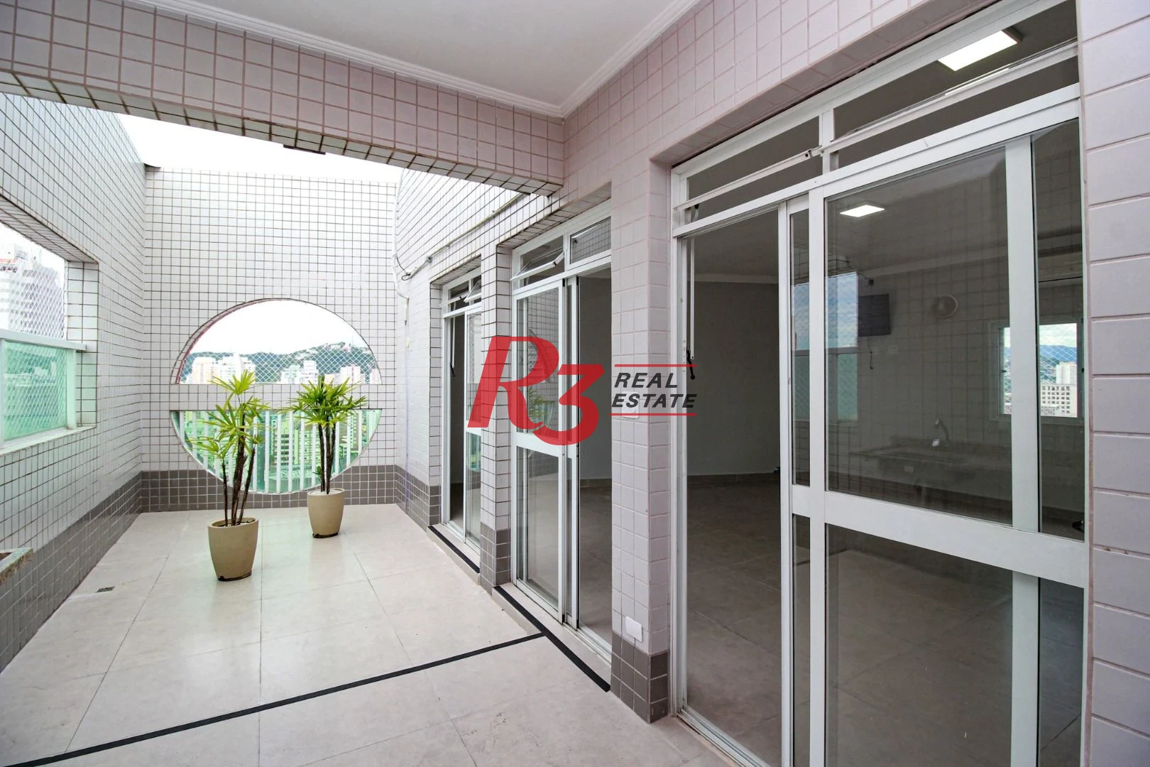 Apartamento com 3 dormitórios à venda, 93 m² por R$ 1.300.000,00 - Gonzaga - Santos/SP