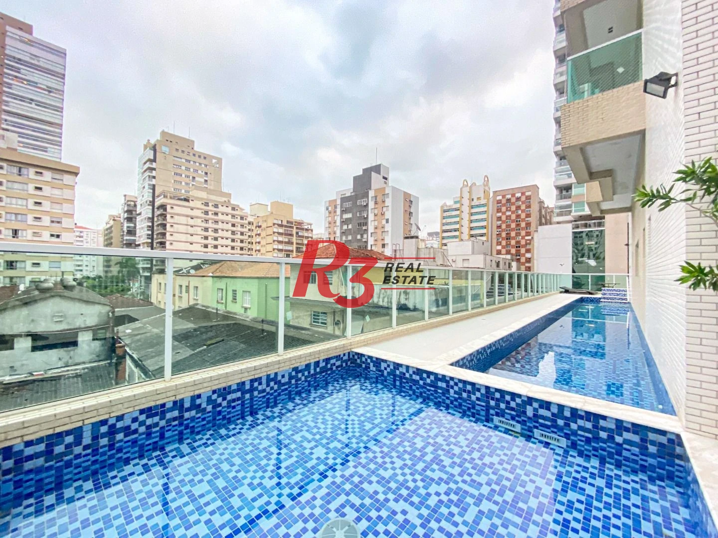 Apartamento  com 3 dormitórios c 3 suites Gonzaga - Santos