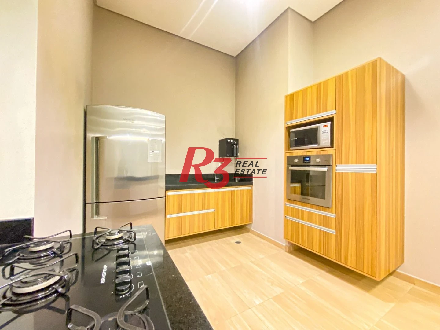 Apartamento  com 3 dormitórios c 3 suites Gonzaga - Santos