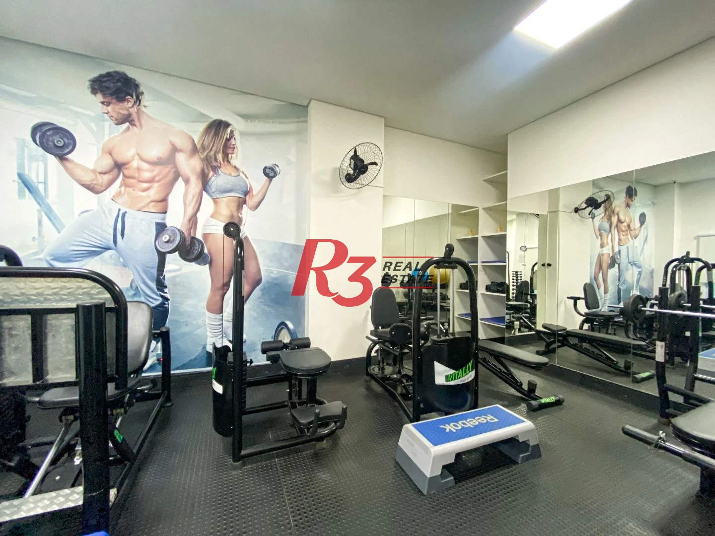 Apartamento  com 3 dormitórios c 3 suites Gonzaga - Santos