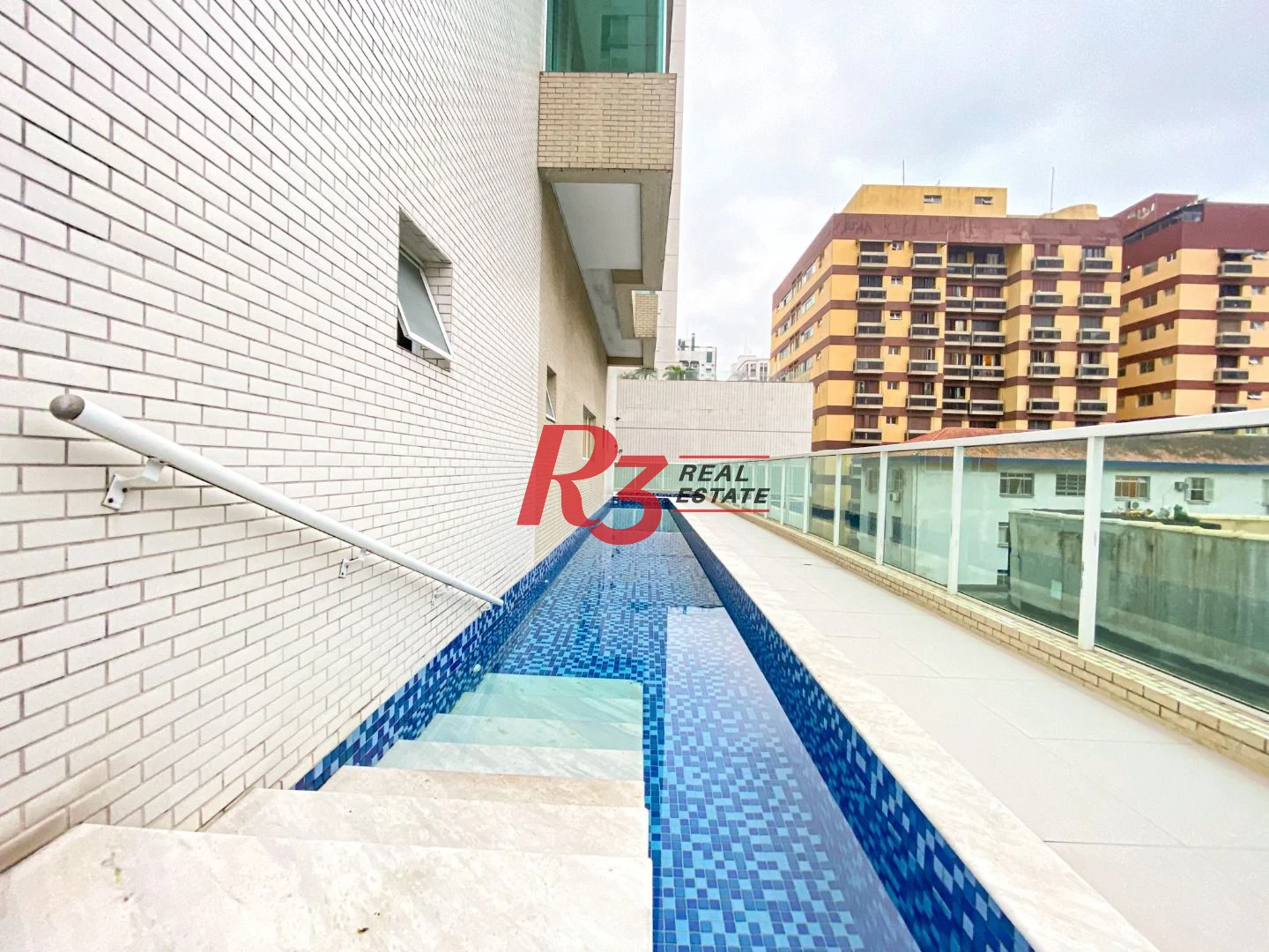 Apartamento  com 3 dormitórios c 3 suites Gonzaga - Santos