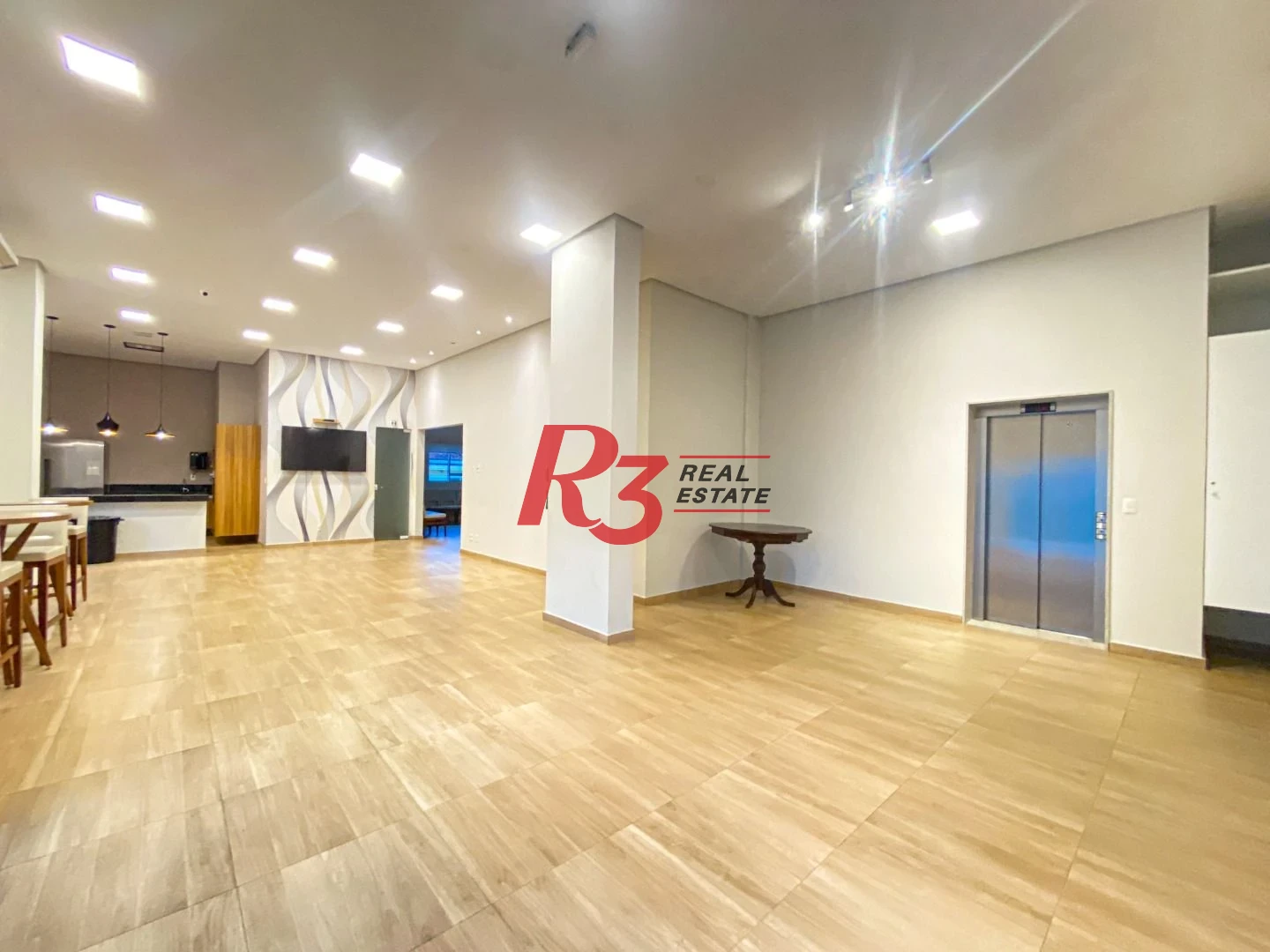 Apartamento  com 3 dormitórios c 3 suites Gonzaga - Santos
