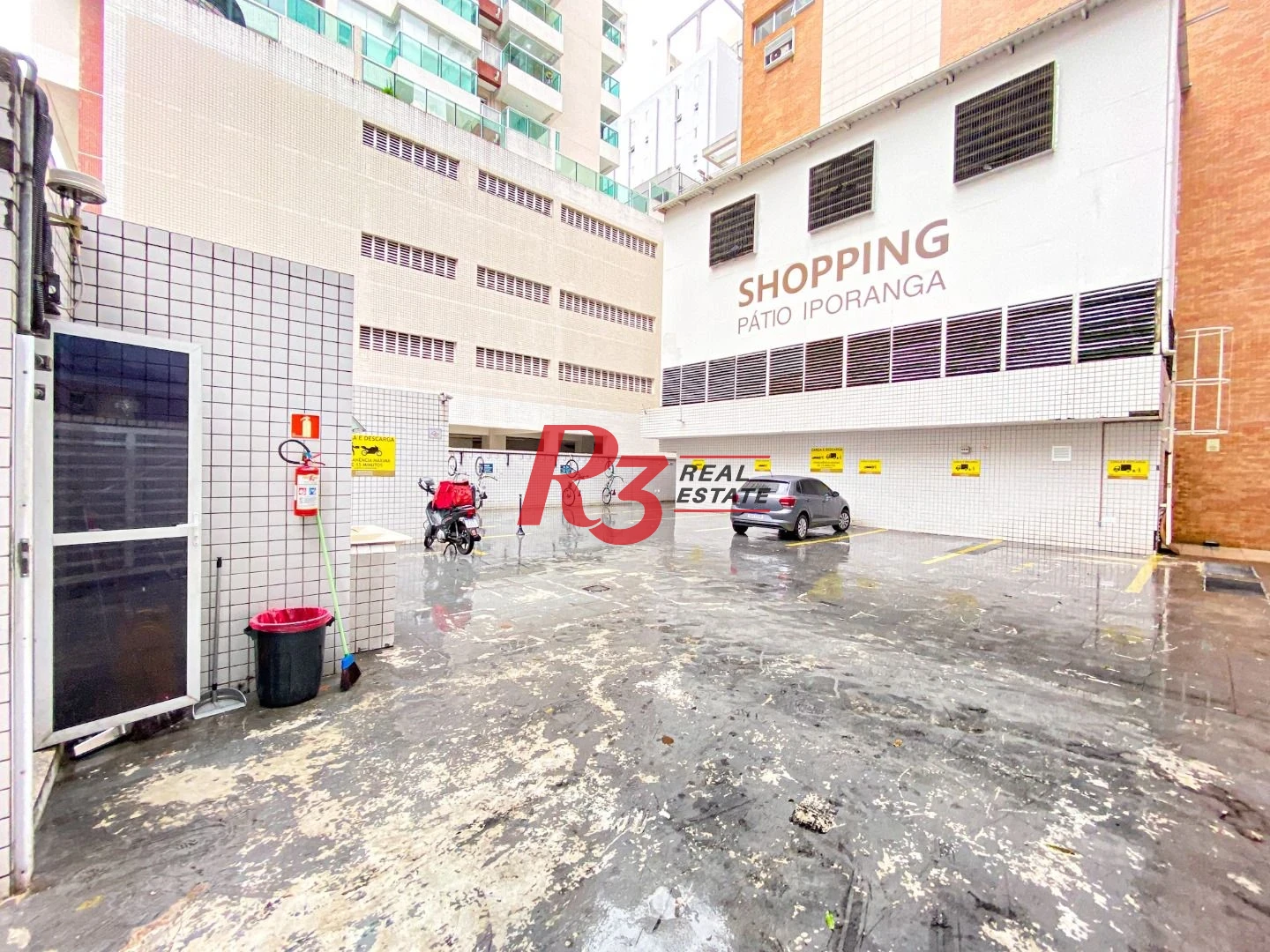 Loja para alugar, 100 m² por R$ 12.000,00/mês - Gonzaga - Santos/SP