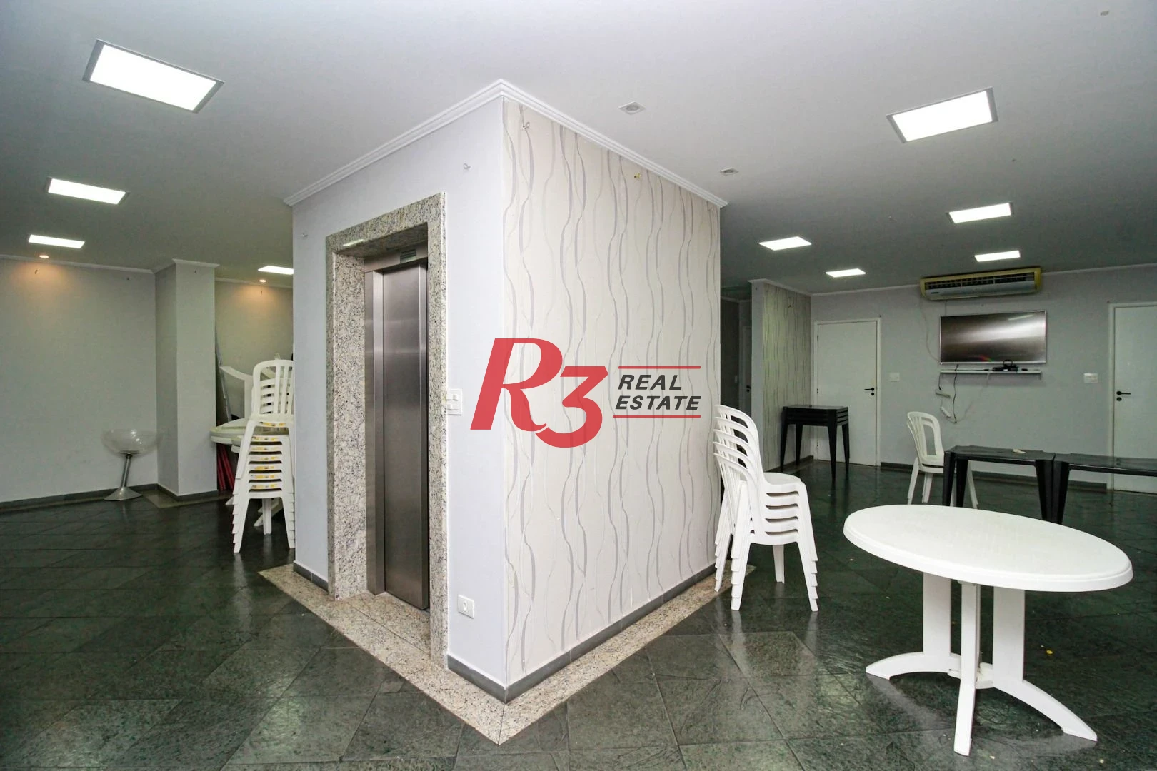 Cobertura com 4 dormitórios à venda, 225m² - Ponta da Praia - Santos/SP