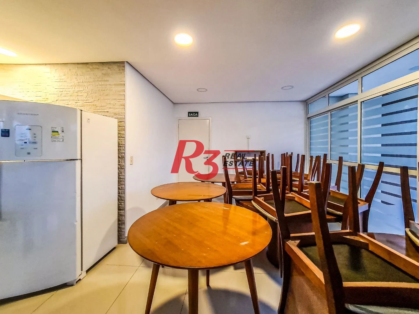 Apartamento com 2 dormitórios à venda, 69 m² por R$ 770.000,00 - Encruzilhada - Santos/SP