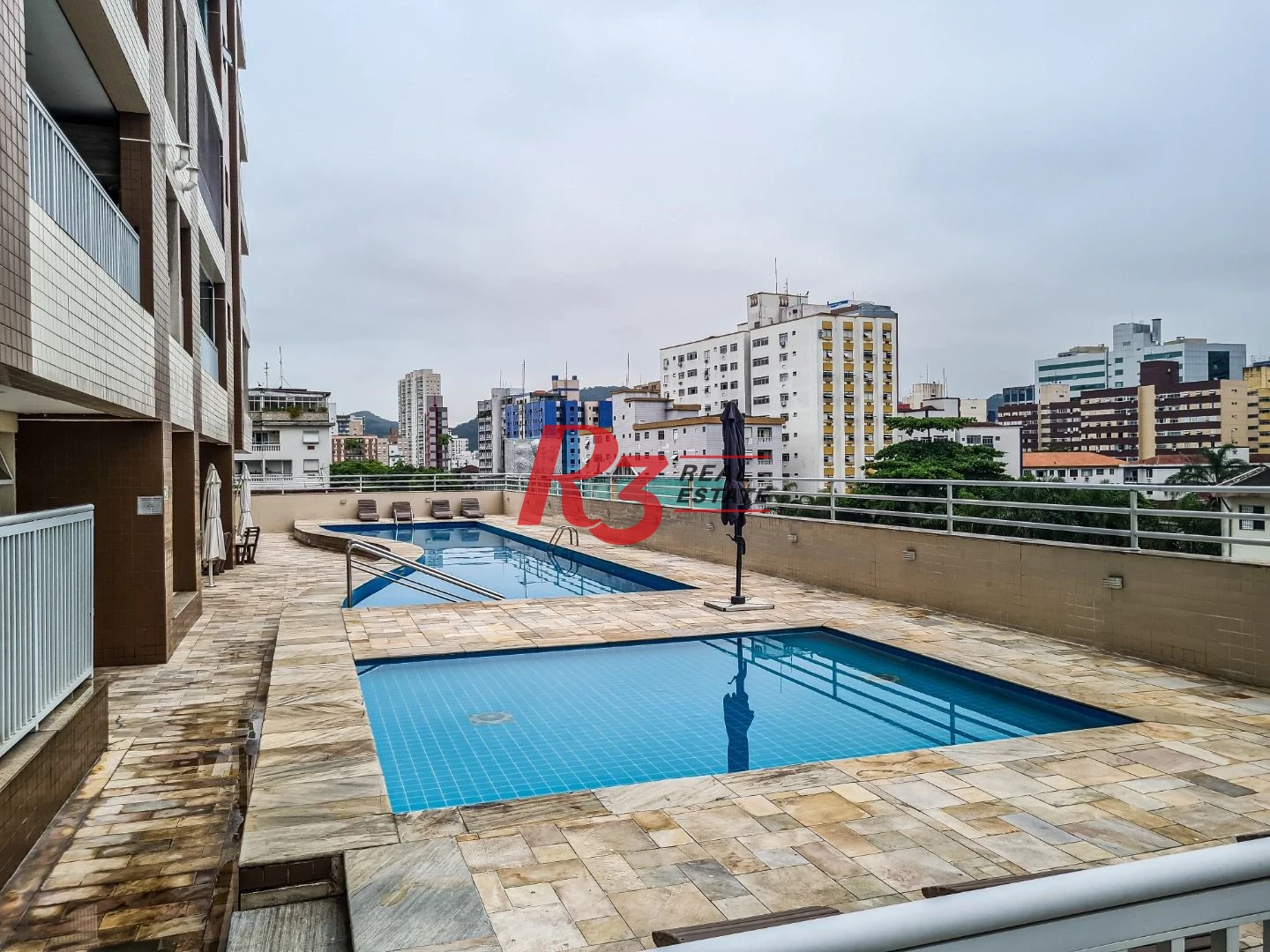 Apartamento com 2 dormitórios à venda, 69 m² por R$ 770.000,00 - Encruzilhada - Santos/SP