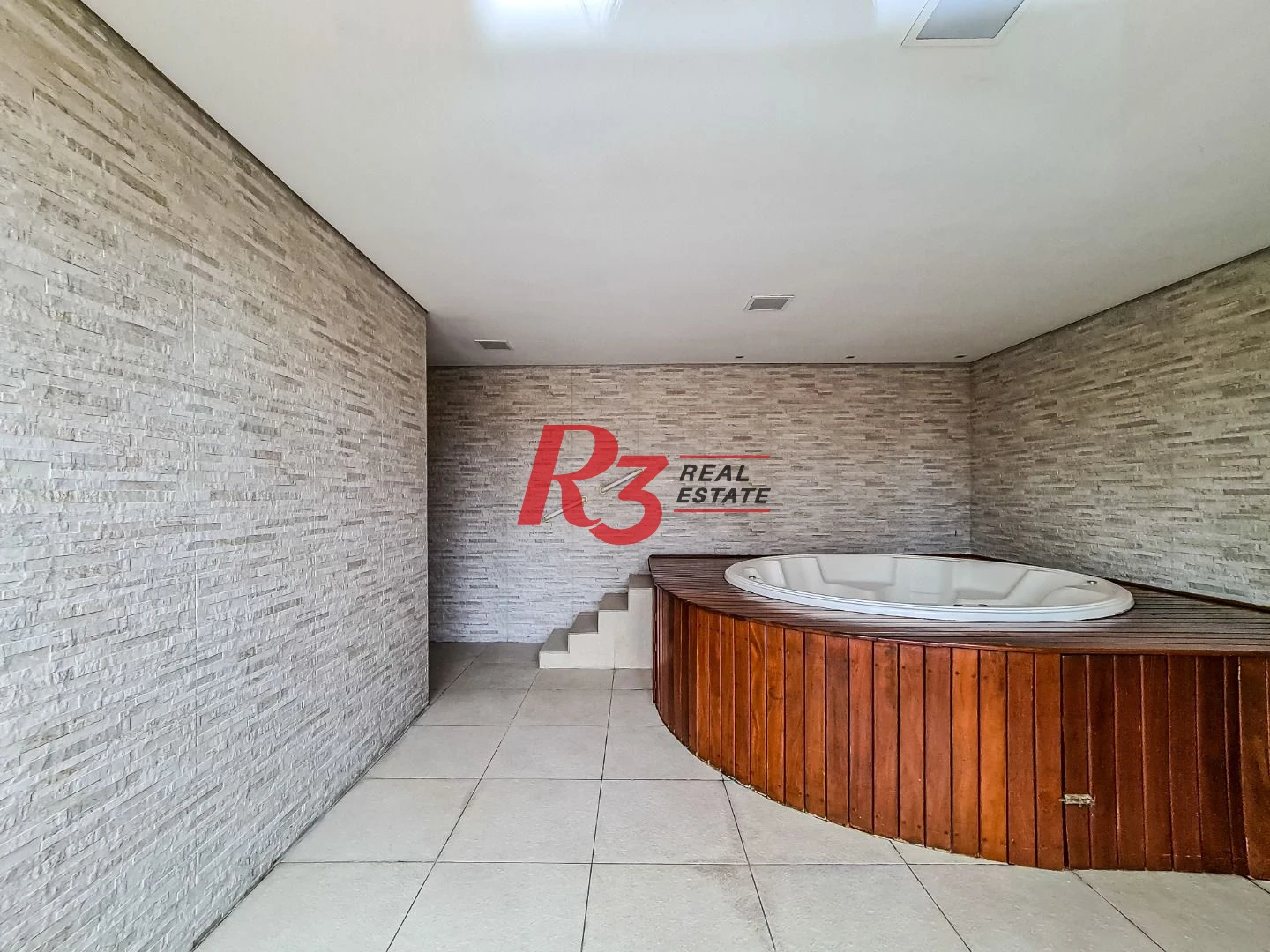 Apartamento com 2 dormitórios à venda, 69 m² por R$ 770.000,00 - Encruzilhada - Santos/SP